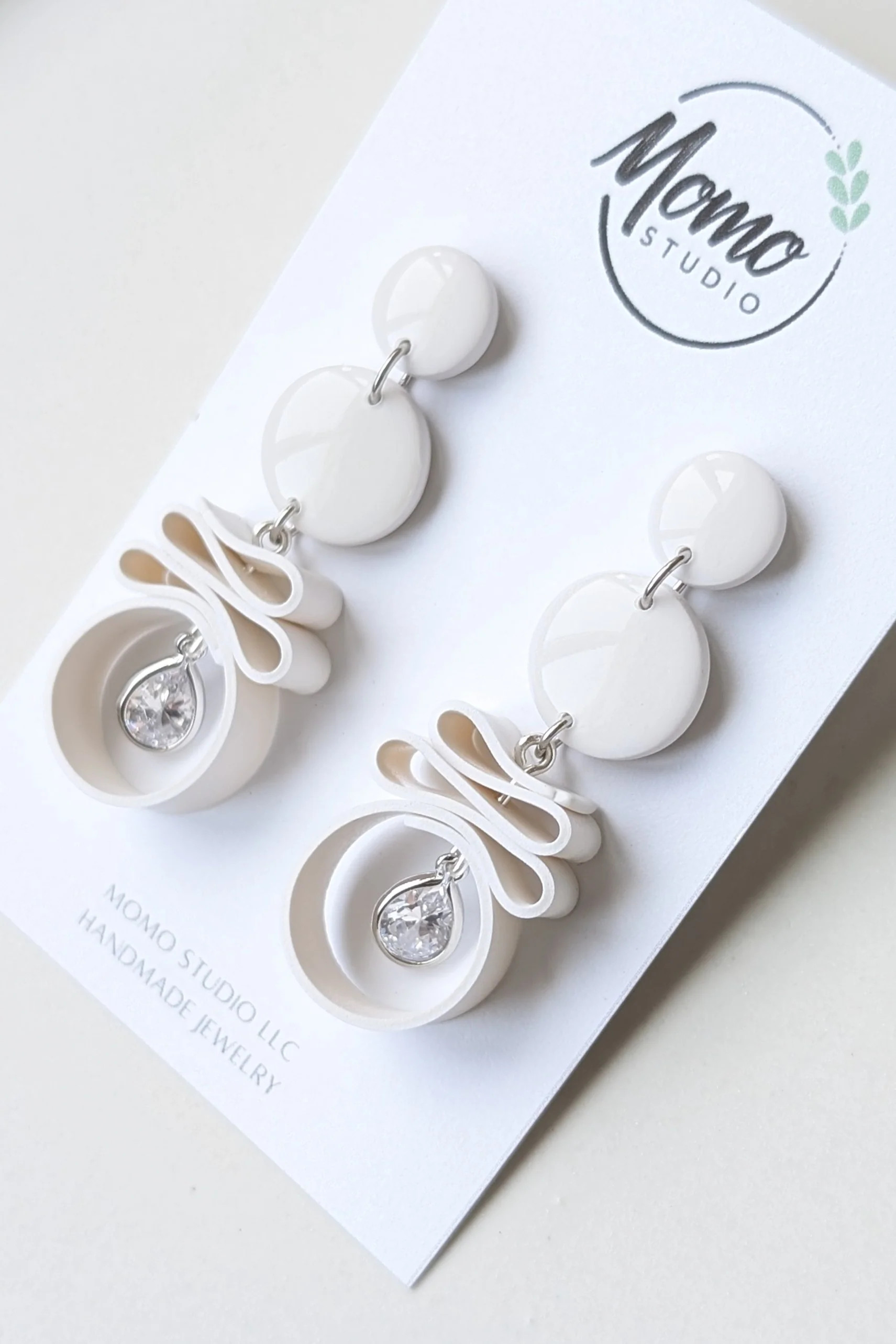 Dangle #6 - Ribbon Collection - WHITE + SILVER | Momo Studio