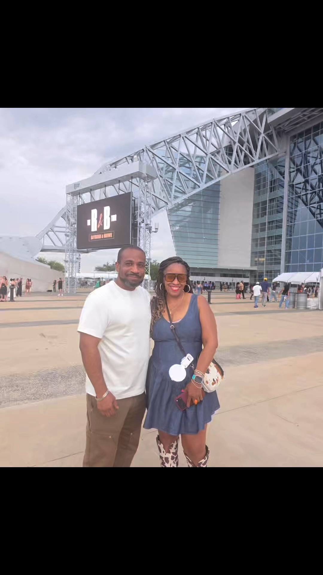 Usher & Chris Brown didn’t disappoint. The honey and I enjoyed the old song, new songs and the R &B show!! Our outfits are linked below.

#LTKdayinmylife #LTKgrwm #LTKU