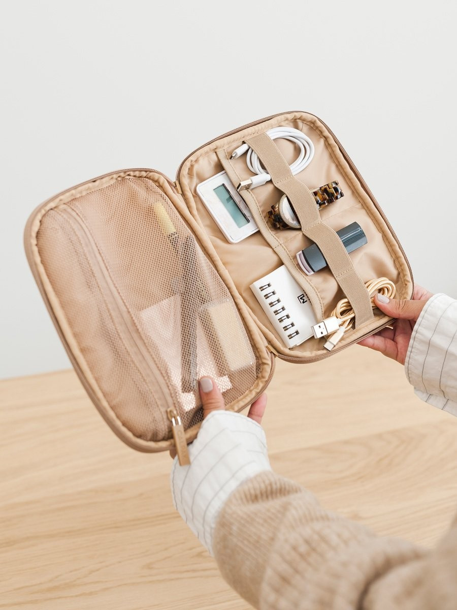 Tech Organizer | CALPAK Travel