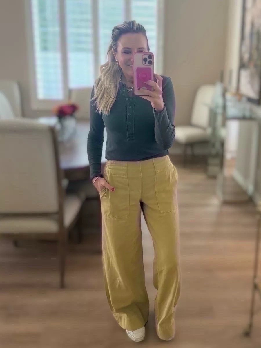 Today’s travel look. Wearing XS in both.



#LTKSeasonal #LTKootd #LTKdayinmylife