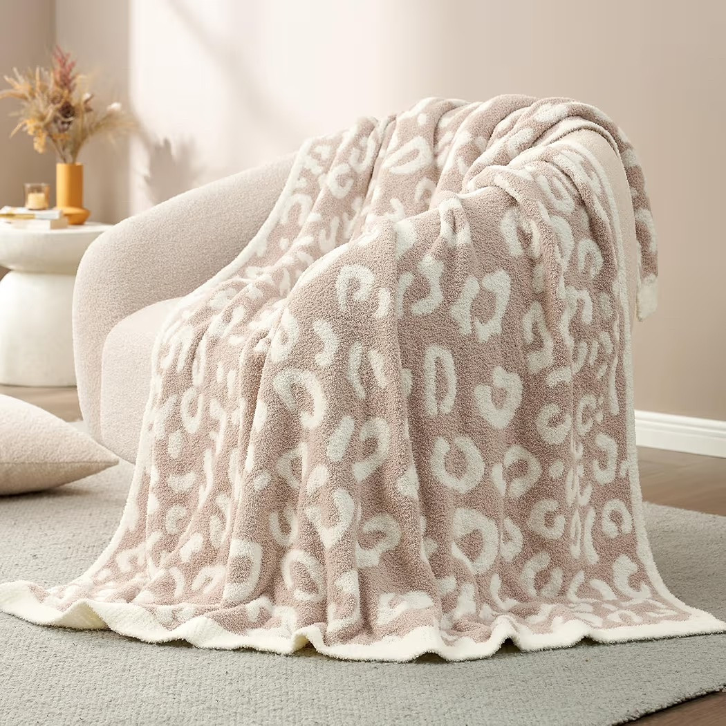 Snuggle Sac throw blanket

‼️Best Seller- this cozy & easy to wash throw is perfect for your couch or bedroom.

#LTKmomlife #LTKselfcare #LTKHome