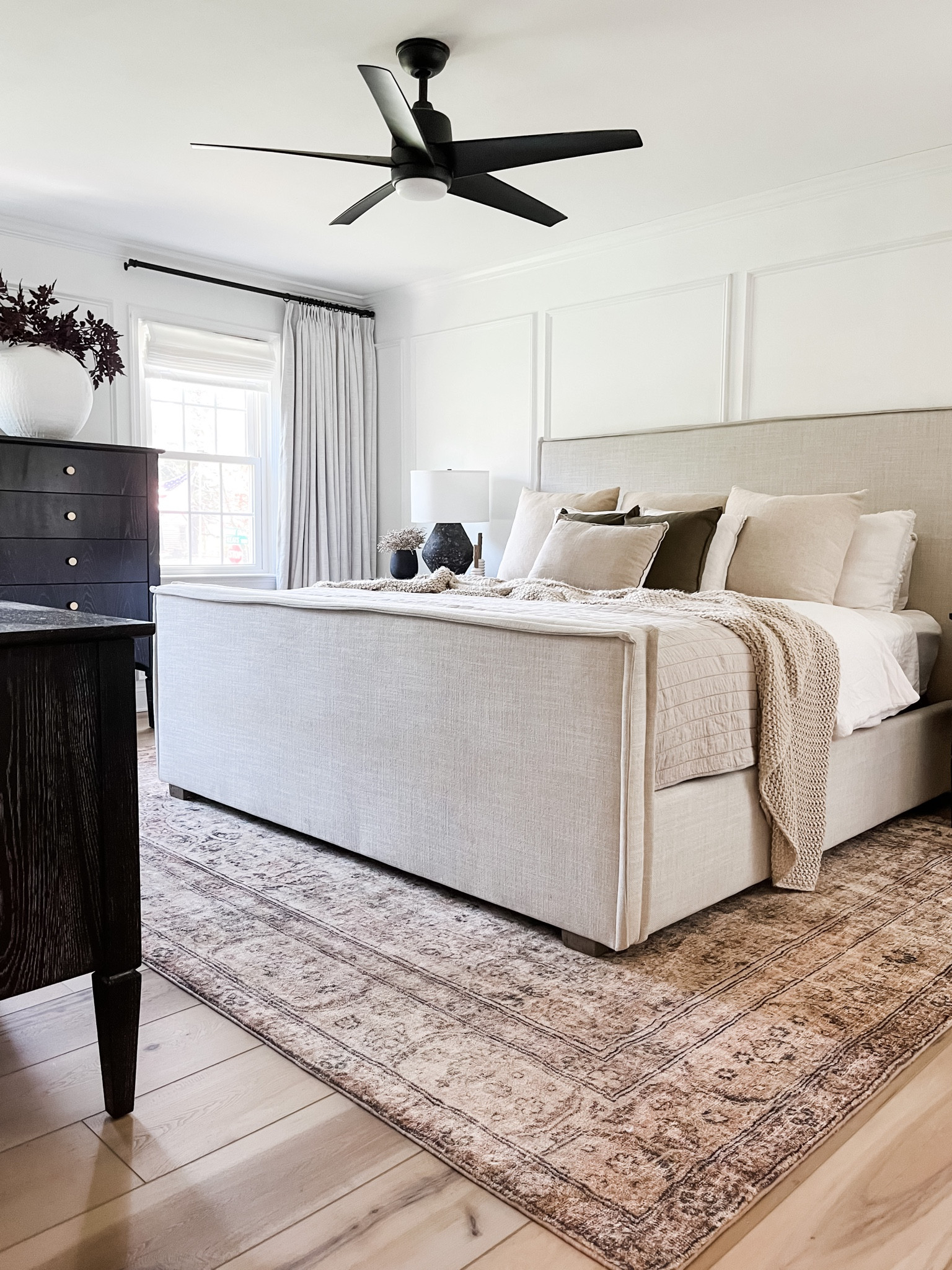 Bedroom details!!

#LTKsalealert #LTKhome