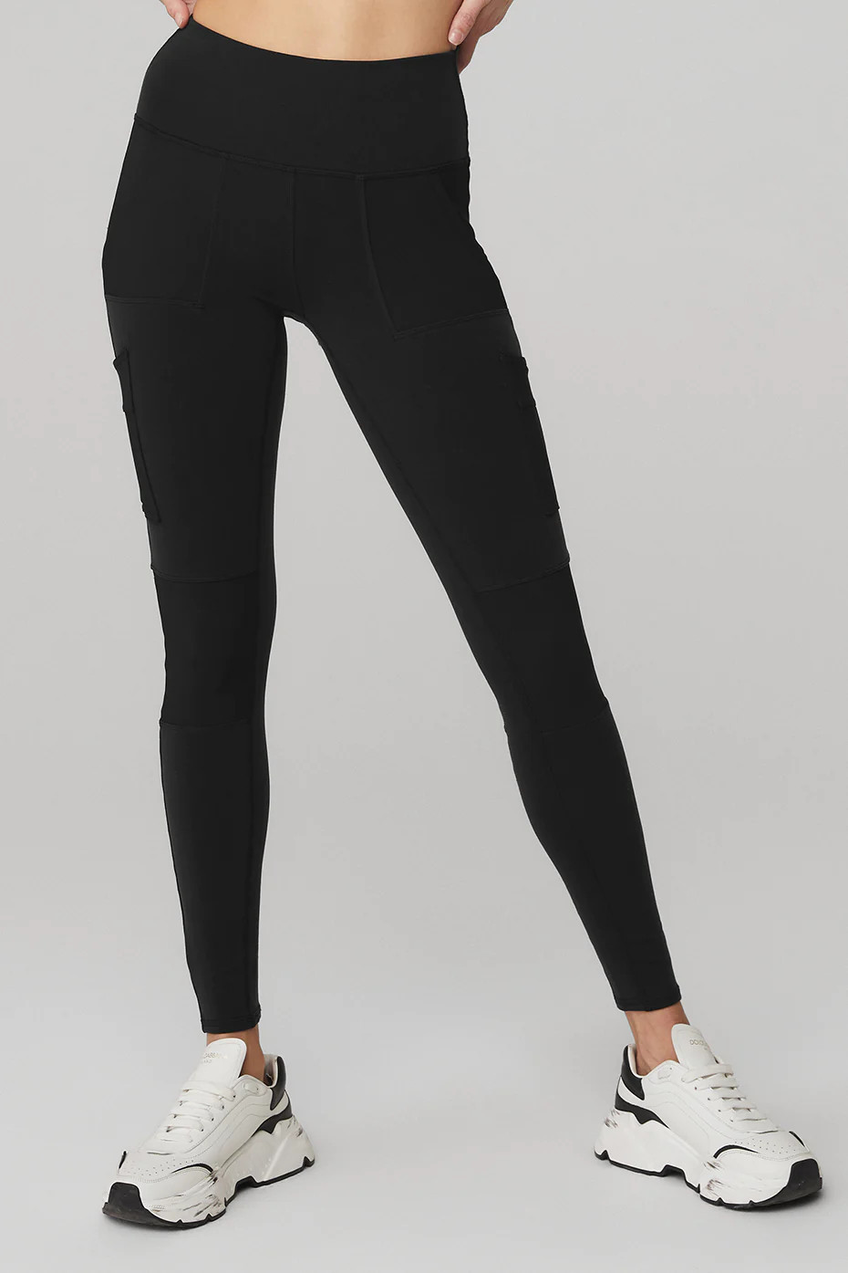 ALO | High-Waist Cargo Legging in Black, Size: 2XS | Alo Yoga
