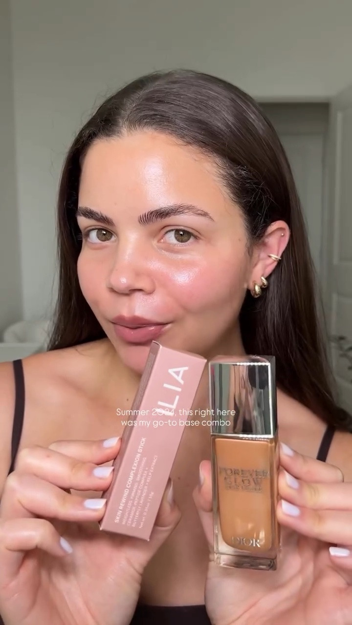 I forgot how GOOD this base combo is..

Comment SHOP and I’ll sent you the link to these products (& brushes)!

@diorbeauty Star Filter in shade 3
@iliabeauty Complexion Stick in shade 16N Madrone

#naturalmakeup #everydaymakeuplook #nomakeupmakeup #basemakeup