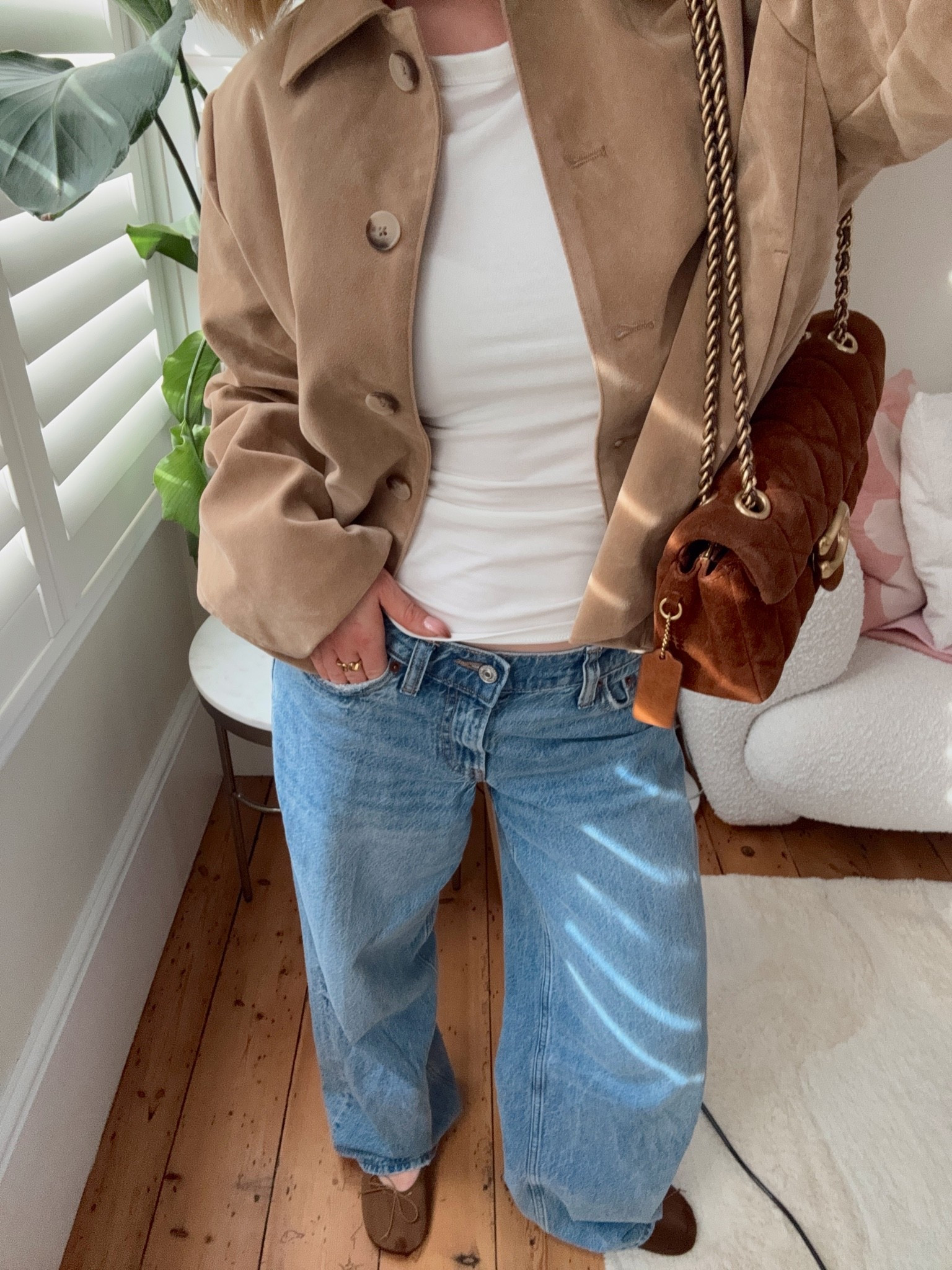 Fave jeans ever !! @abercrombie for reference I wear L30 and I’m 5’3 for reference and go true to size in the waist 👖 #jeans #abercrombie #outfitinspo