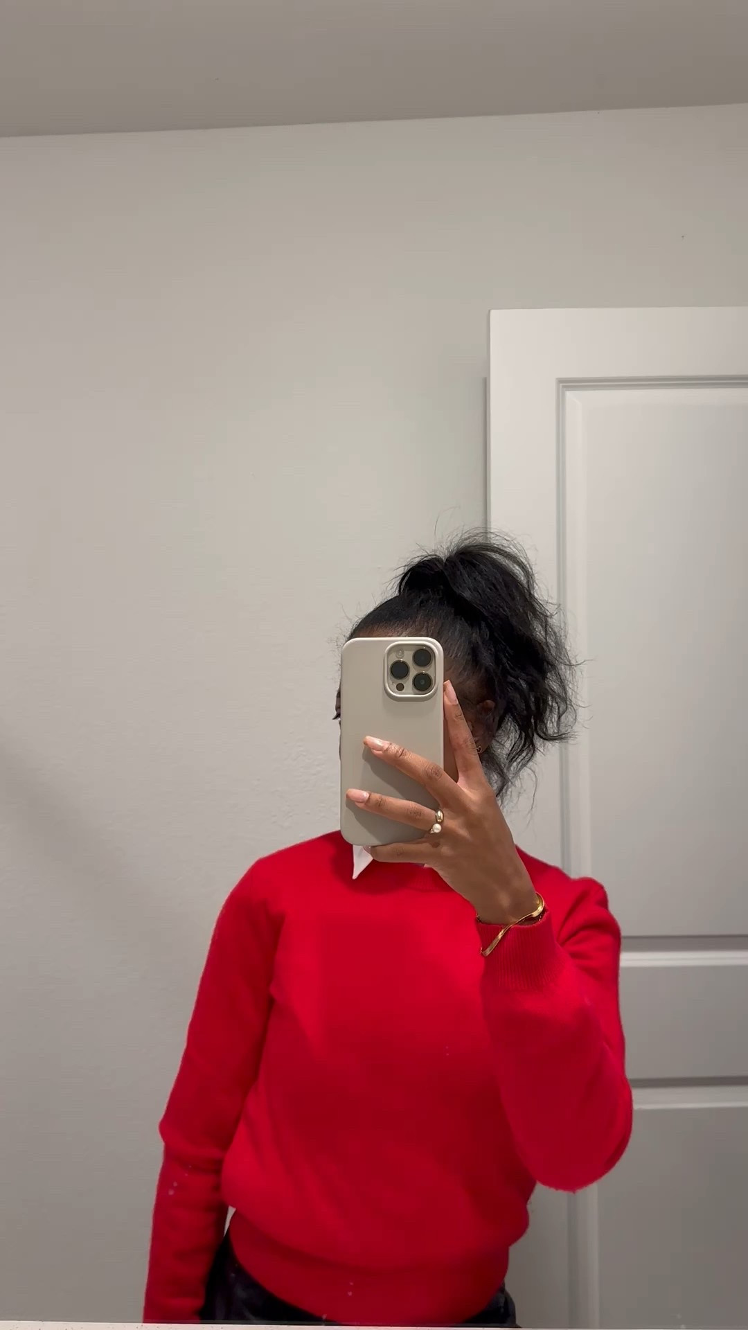 the cutest and most perfect Christmas cashmere sweater! 

#LTKootd #LTKHoliday #LTKGiftGuide