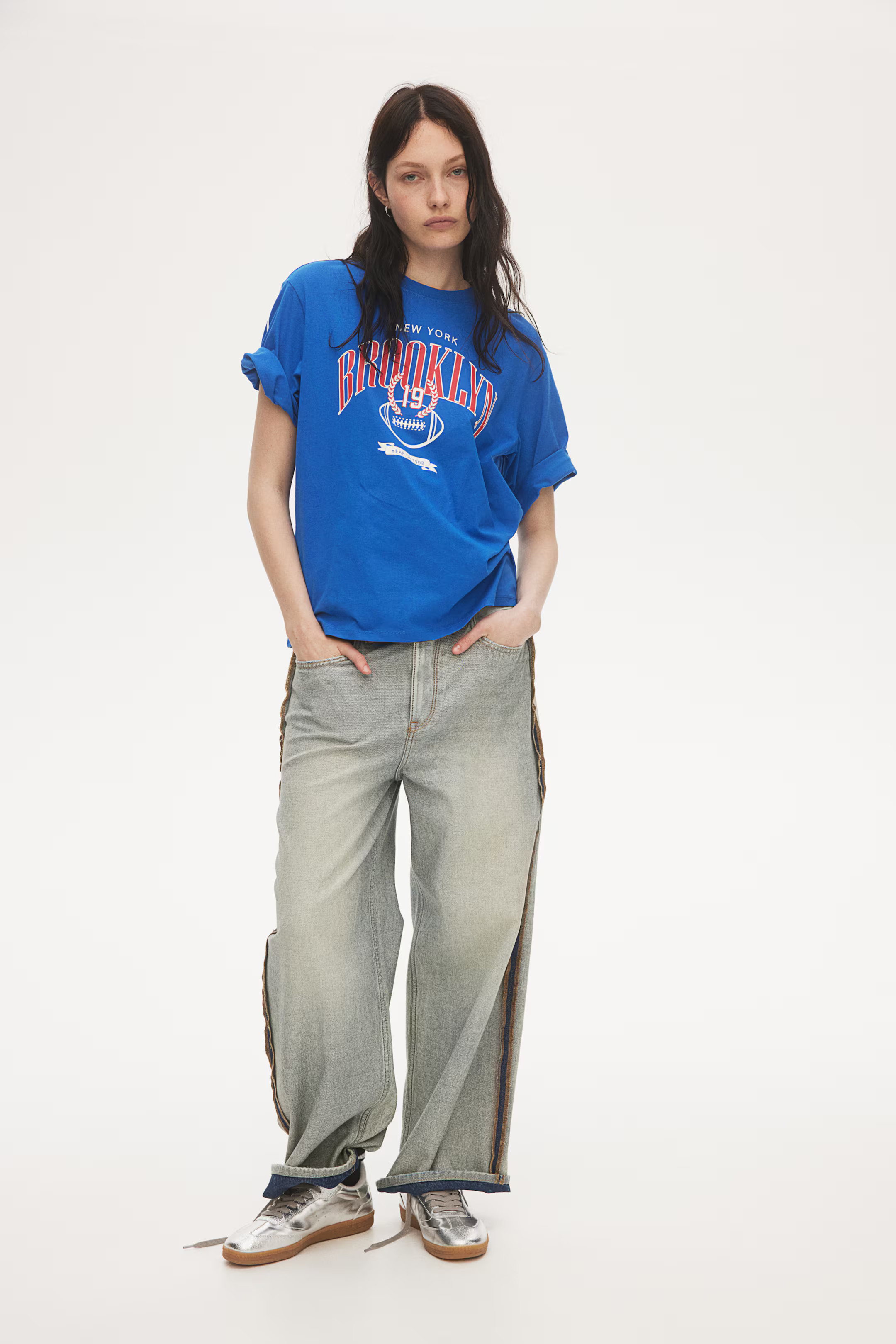 Oversized T-shirt - Round Neck - Short sleeve - Bright blue/Brooklyn - Ladies | H&M US | H&M (US + CA)