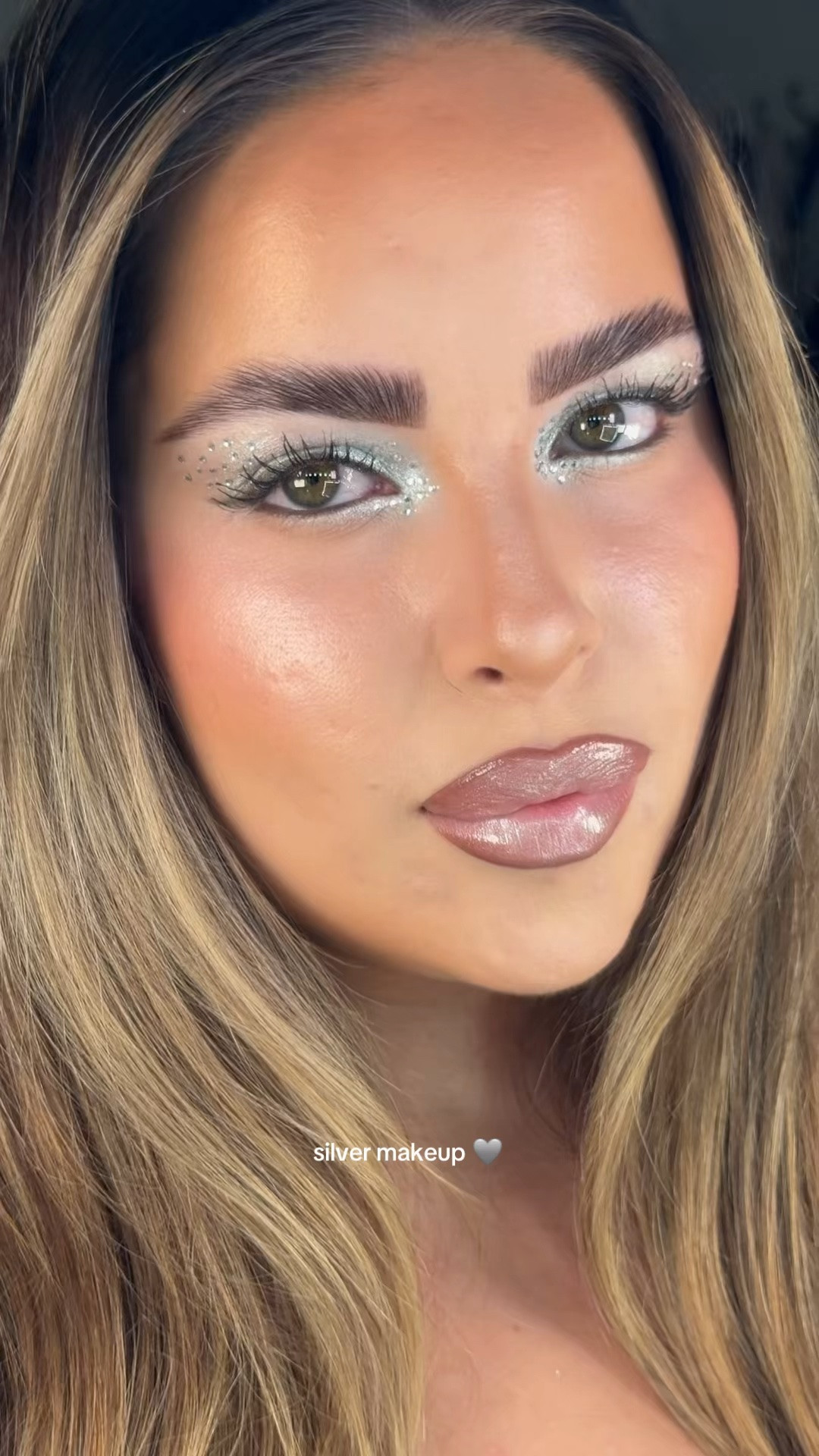 silver makeup just because 🩶 what color should I do next? 
products: 
@ColourPop Cosmetics shadow stix in cold girl
@Half Magic by Donni Davy euphoria eyeshadow palette 
@Makeup By Mario eyeliner in taupe
@MERIT Beauty lengthening tubing mascara 
@Rare Beauty highlighter in enlighten 
@Morphe Cosmetics lip liner in penthouse 
@Anastasia Beverly Hills lipgloss in phantom 
#silvermakeup #makeuptutorial #makeupinspo #glittermakeup #rhinestonemakeup