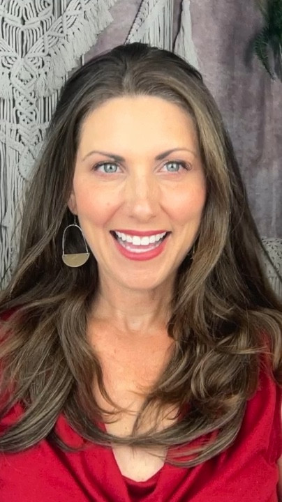 Instant hair transformation with Invisible wire halo real human hair extensions.

#LTKFindsUnder50 #LTKBeauty #LTKVideo