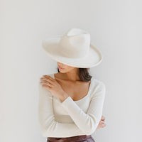 Maude Pencil Brim - Off White | Gigi Pip