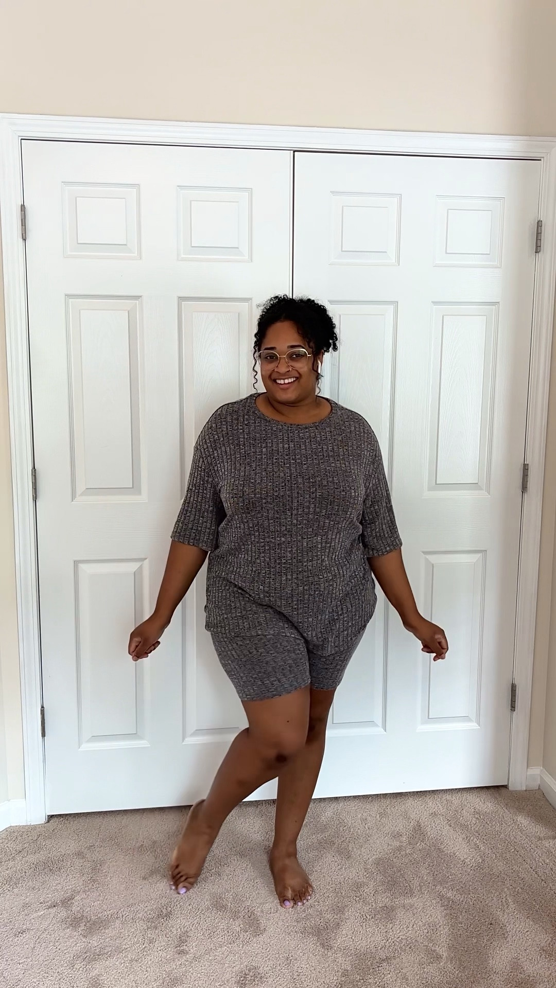 Regular stats:
Wearing size XL
Size 14
5’4”
215 lbs

#LTKMidsize #LTKFindsUnder50