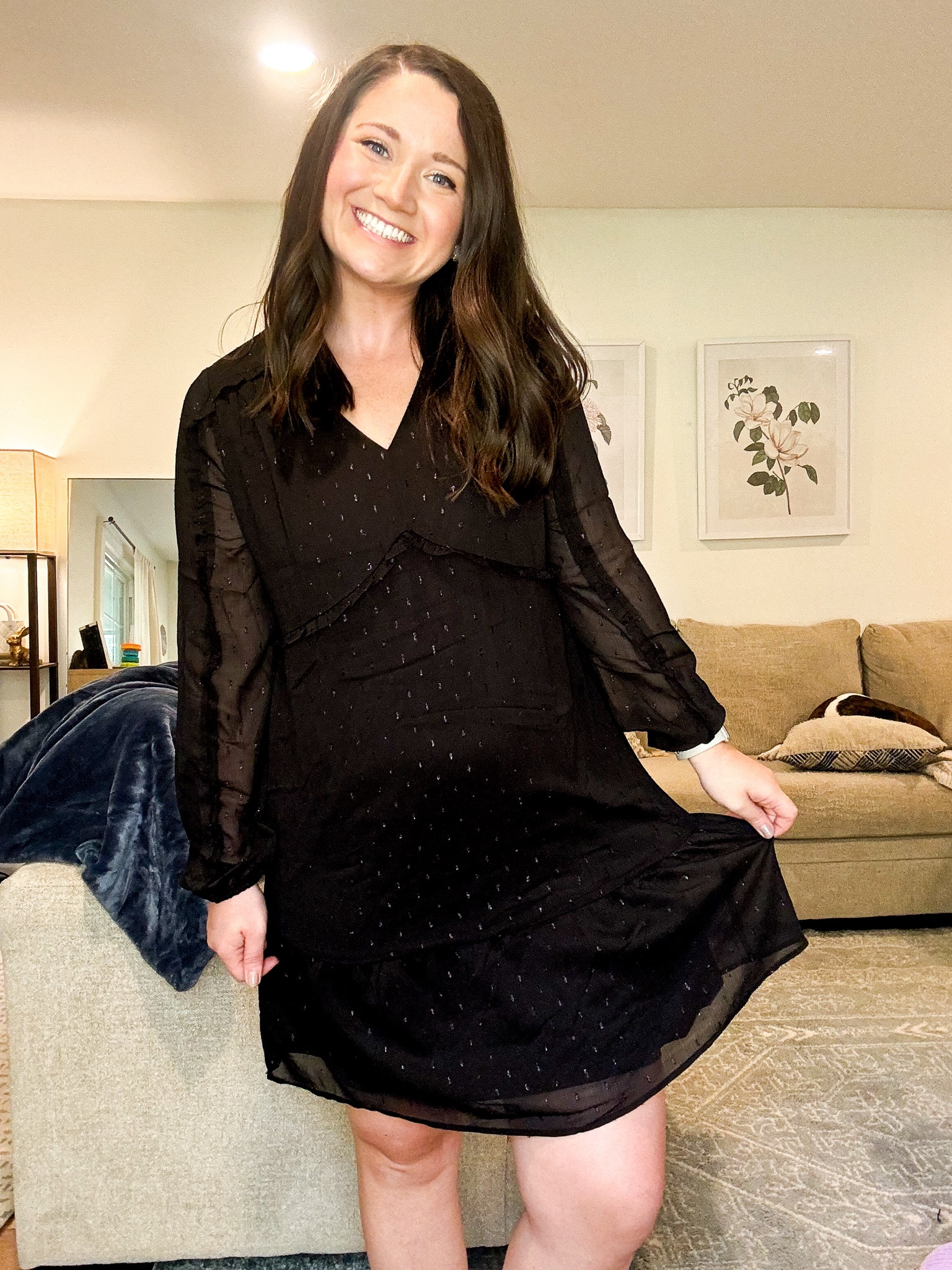 Holiday dress. Winter dress. Winter outfit. Fall dress. Fall outfit. Black dress 