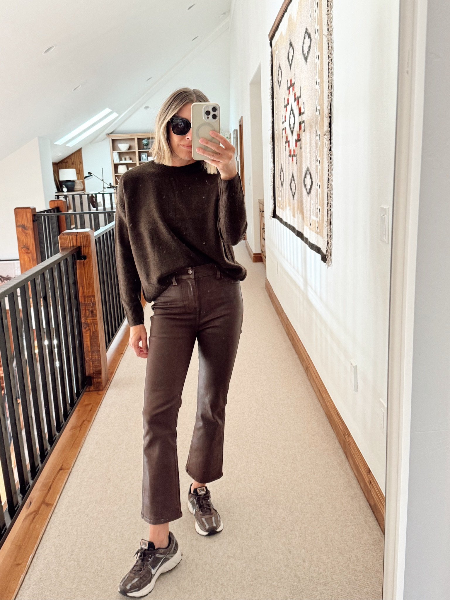 Also so cute with the brown Nike sneakers,
Matches perfectly

#LTKFindsUnder100 #LTKShoeCrush