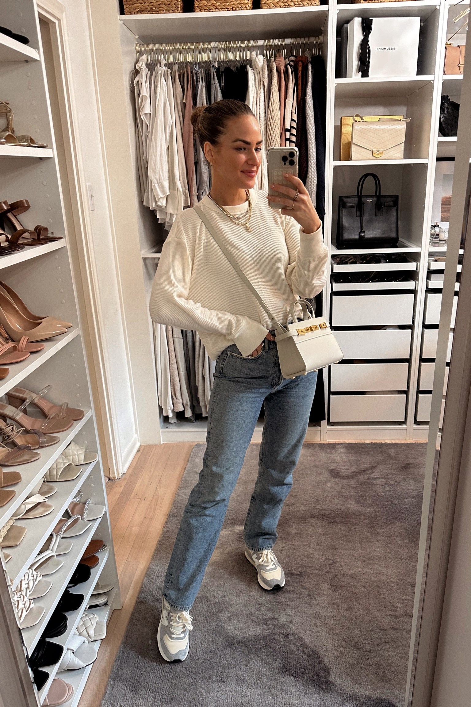 OOTD 1/16

I’m wearing a size 25 in my 90s high rise jeans. My waffle knit top runs true to size and is on sale today for 20% off! New balance sneakers run true to size. 

Jewelry you can save on Miranda Frye and Siskiss with code ALOPROFILE 