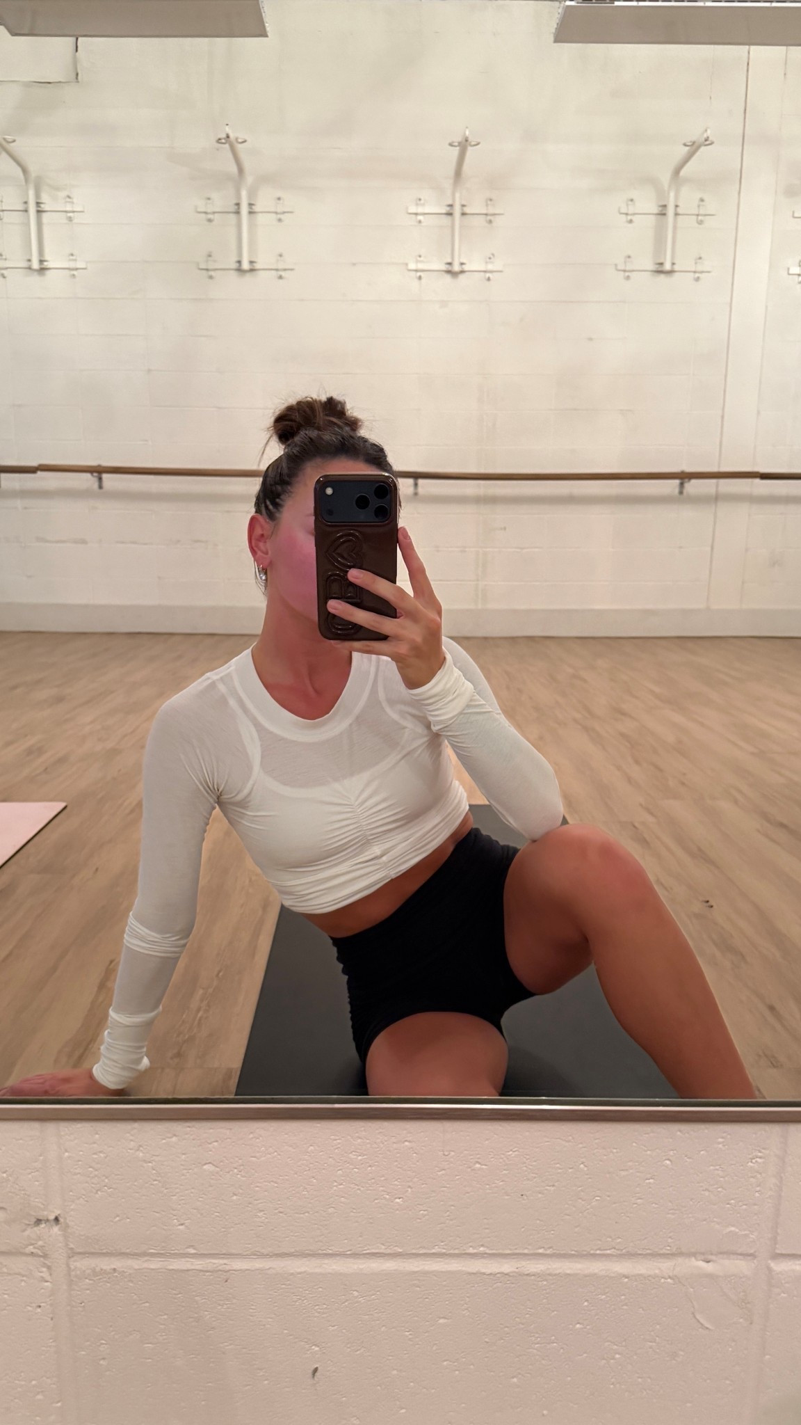 Pilates outfit! Love this longsleeve! Wearing XS in everything