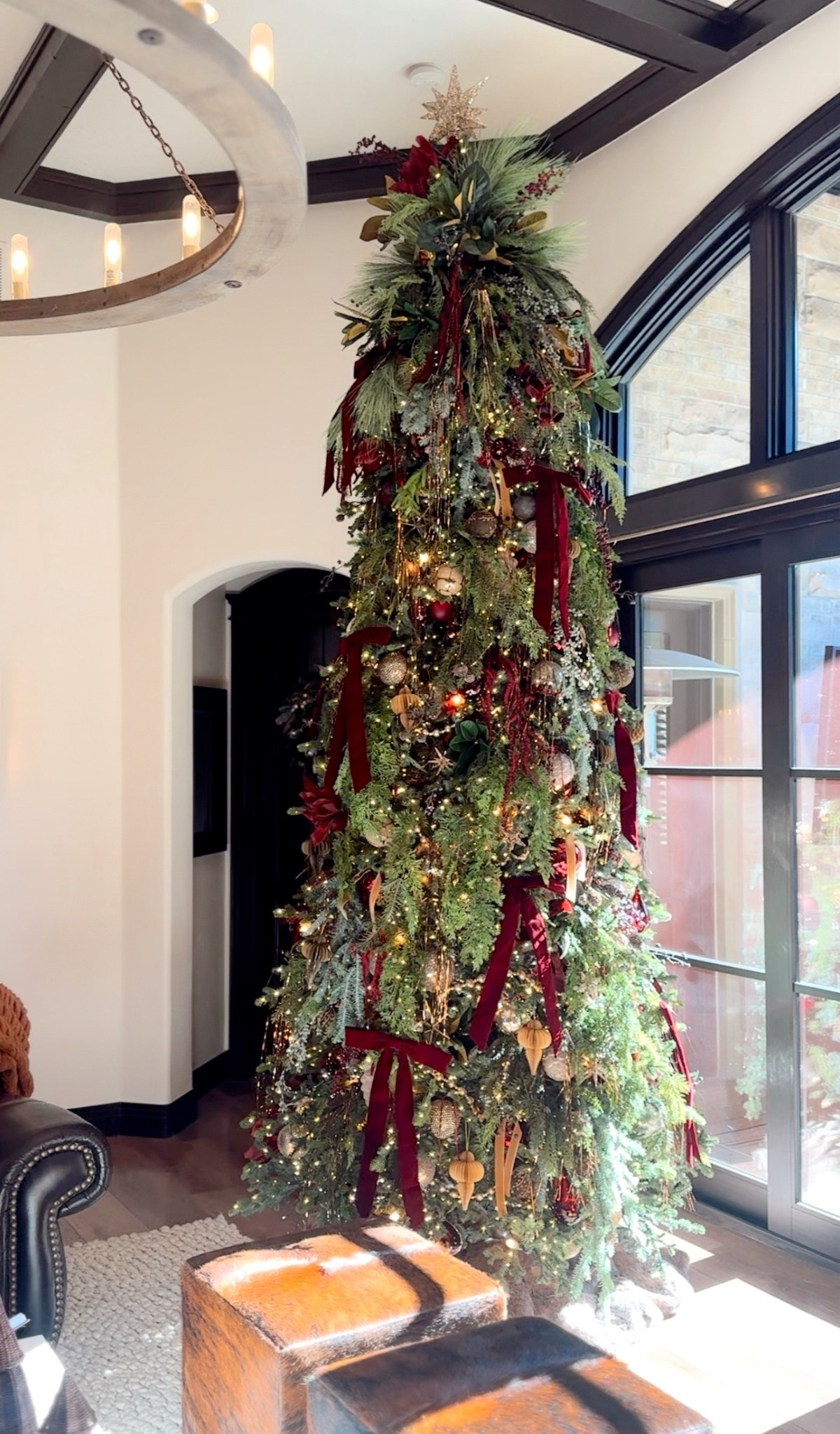 Another client tree install in the books! 

#LTKHome #LTKHoliday