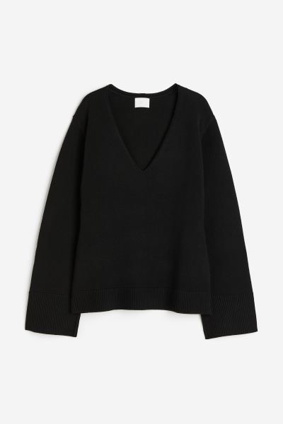 V-neckline jumper - Black - Ladies | H&M GB | H&M (UK, MY, IN, SG, PH, TW, HK)