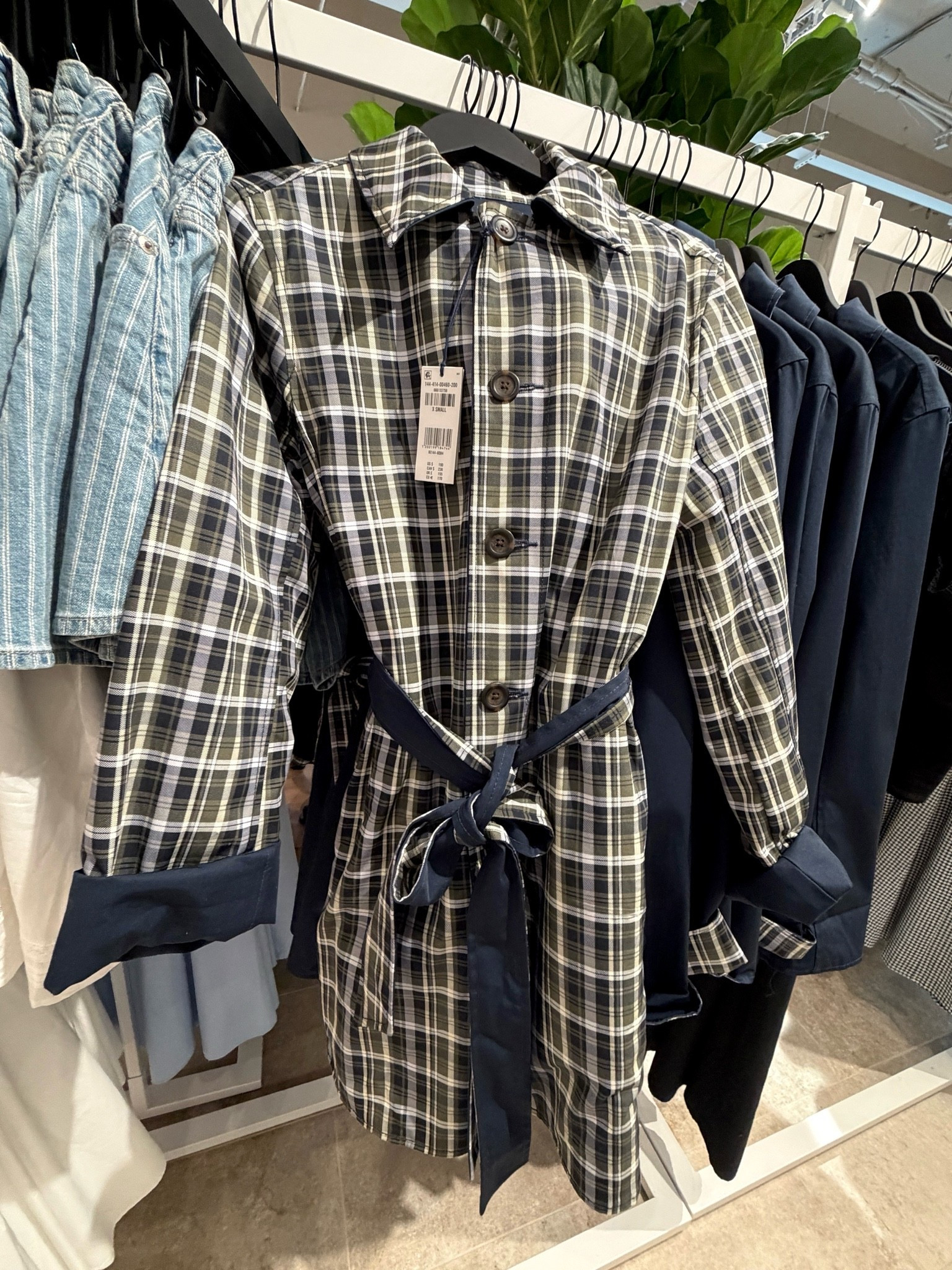 Classic jacket you’ll wear for years! 💙 The 2-in-1 Reversible 100% Cotton Mac Coat from Abercrombie gives you two timeless looks in one. 😍 One side features a classic tartan plaid print, while the reverse is a rich dark indigo for a more polished everyday look. ✨ Such a versatile layering piece that works with everything from denim to dresses. Linked it here! 🧥 @abercrombie #jacket #classicstyle #abercrombiefitch

#LTKxAbercrombie #LTKWorkwear #LTKSaleAlert