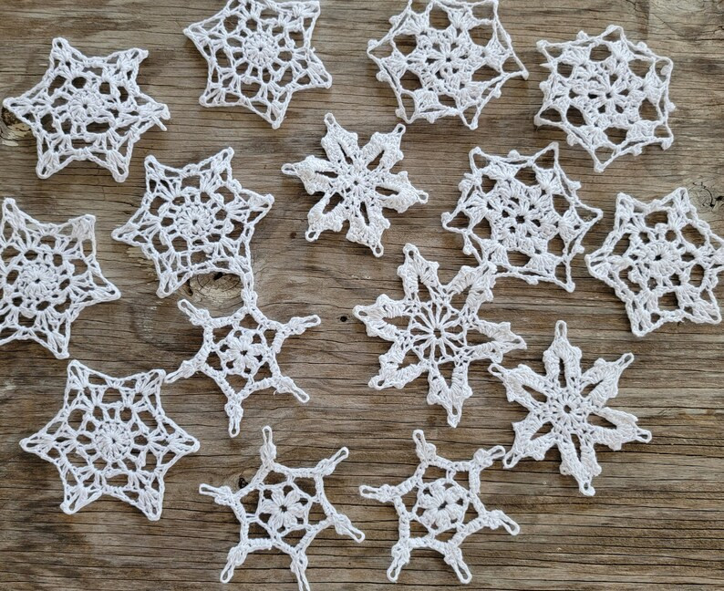 Set Starched Hand Crochet White Christmas Snowflakes Motifs - Etsy | Etsy (US)