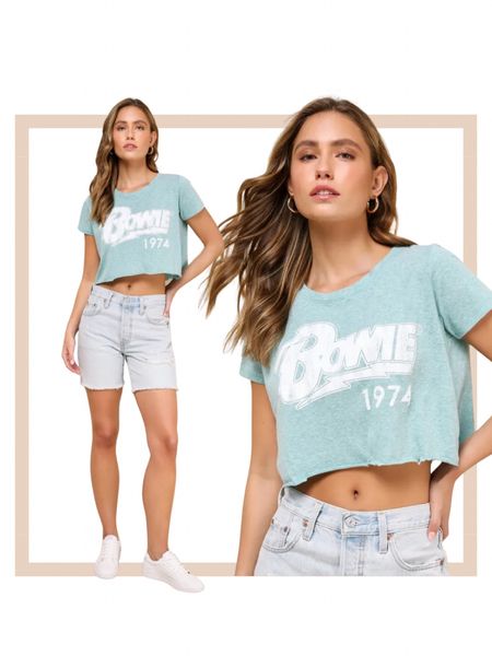 Bowie sage blue cropped graphic tee shirt 

#LTKstyletip #LTKfindsunder50 #LTKfindsunder100