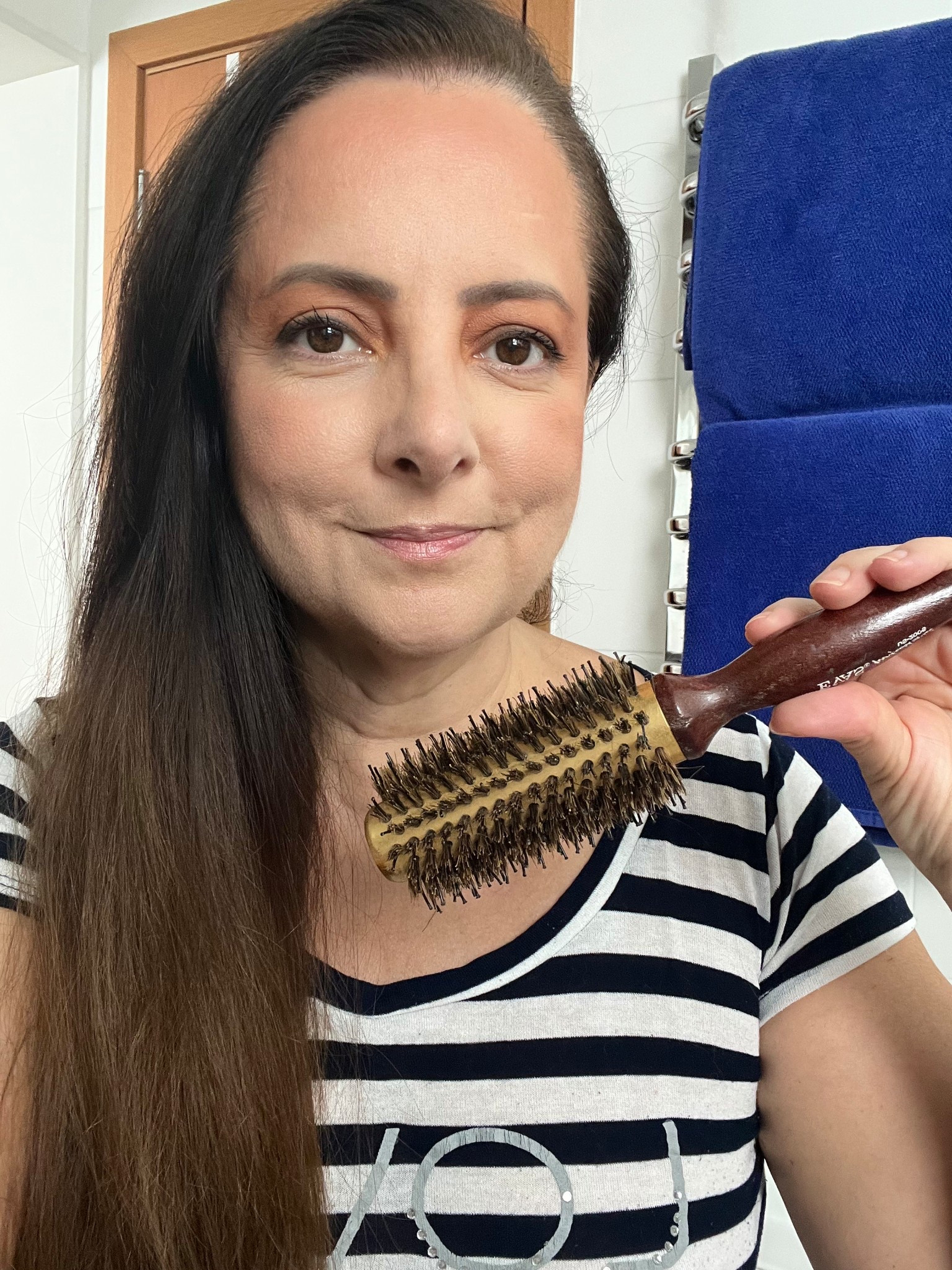 Esse escova cilíndrica é um must have para quem faz escova sozinha em casa. Ajuda muito pelas cerdas mistas e também por causa do revestimento metálico.

#LTKbeleza #LTKbrasil