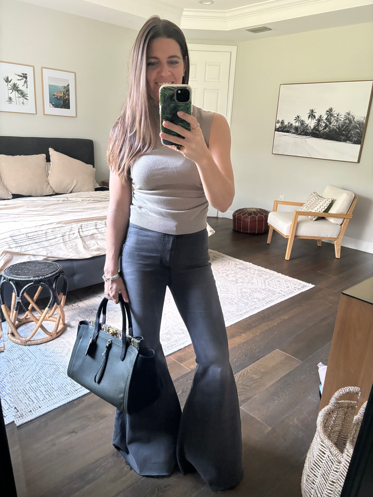 These free people flares are the jeans I grab when I want something fun. I always get a ton of compliments in them. 

Size 25 / top xs / shoes 6

Target shoes / free people jeans / flares / denim / nordstrom style / brunch outfits / boho 

#LTKStyleTip #LTKCyberWeek