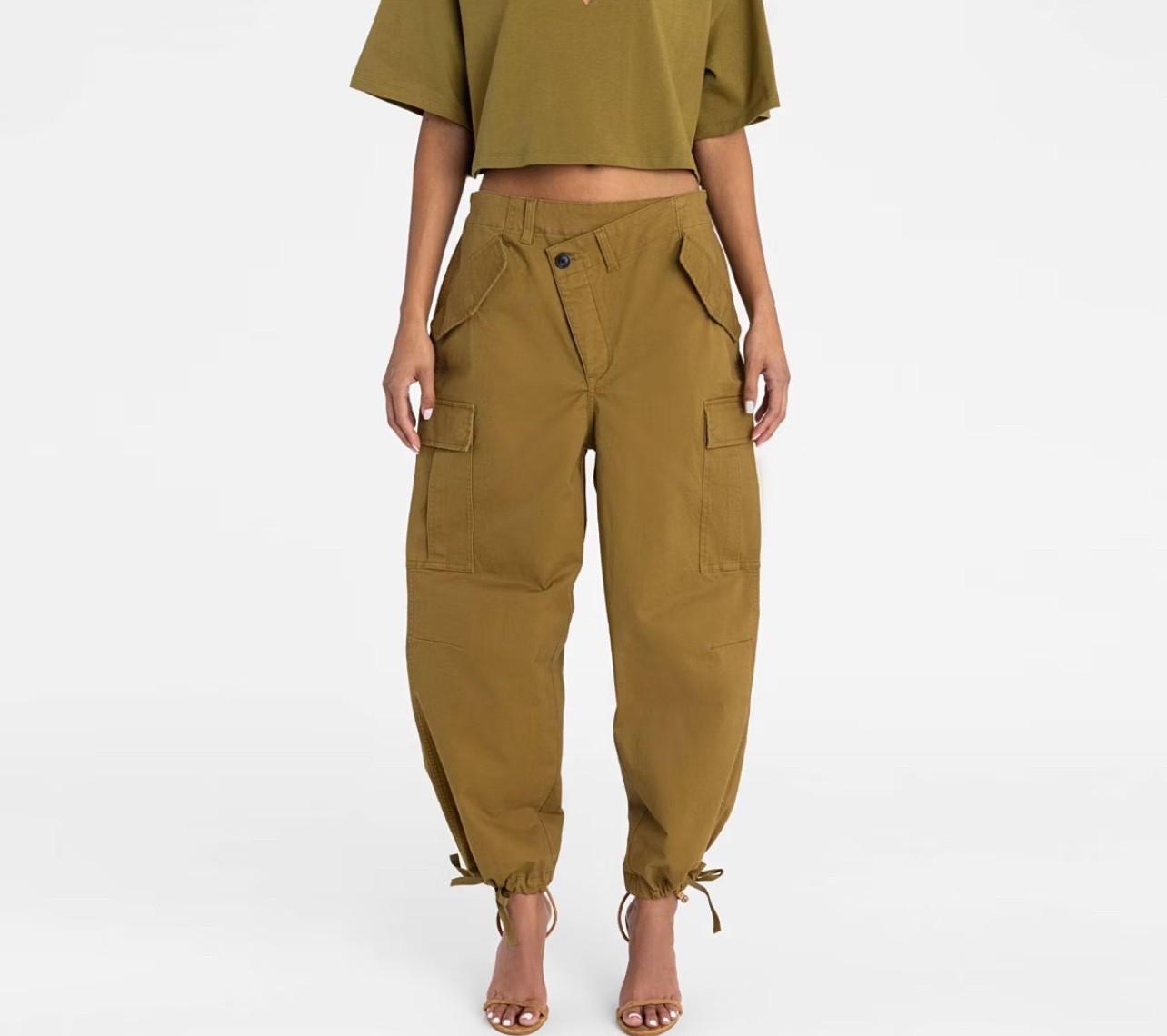 KBB by KAHLANA Women's Mid-Rise Straight Leg 'The Cargo Jogger' - Tan S


#LTKFindsUnder50