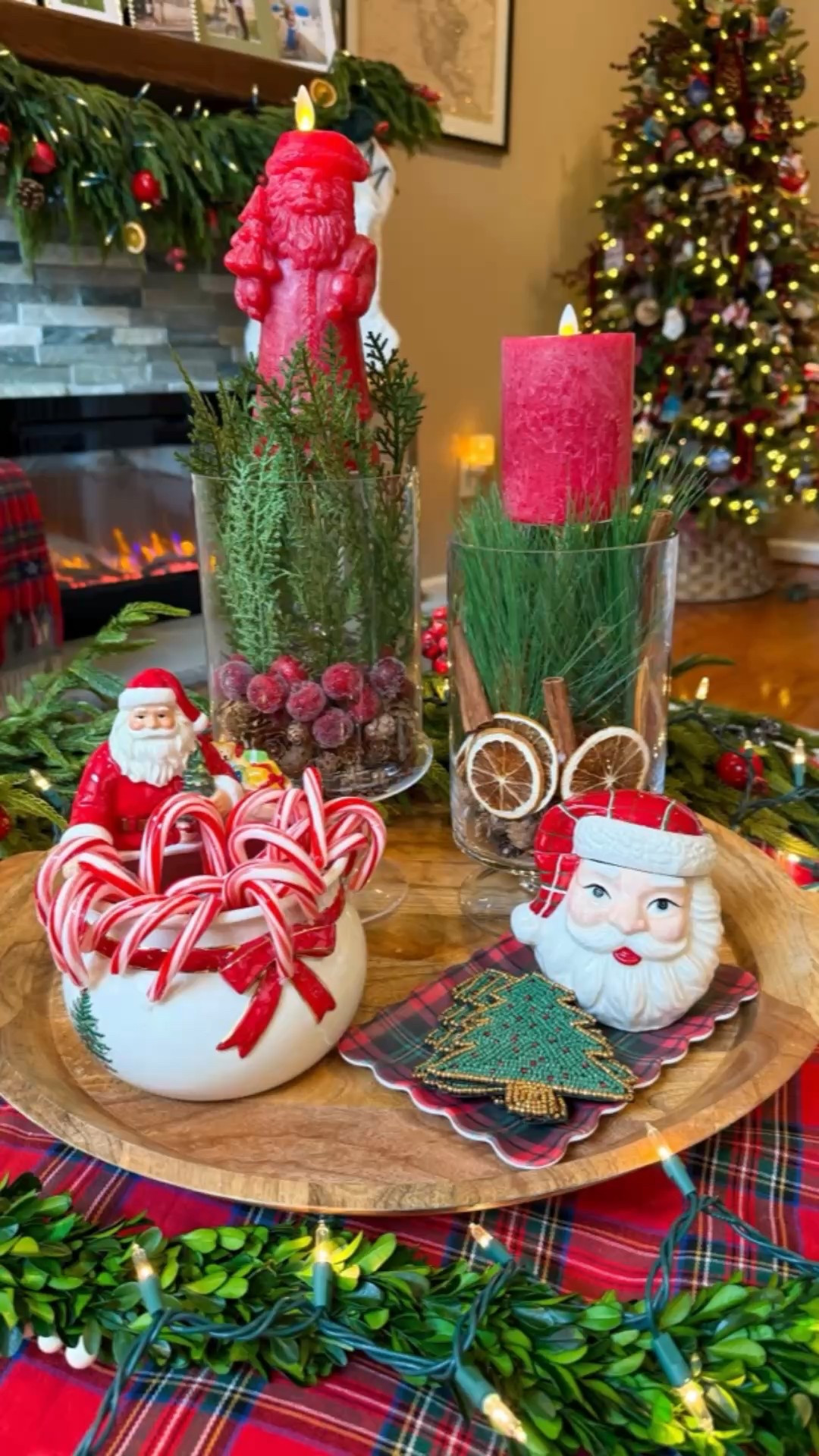 Christmas decor idea 🥰🎄 Easy holiday decorating, tray styling, cozy home 🎅🏼

#LTKHoliday #LTKSeasonal #LTKHome