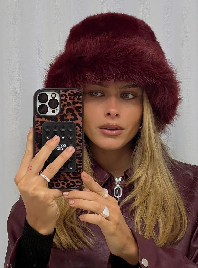 Avaah Fluffy Hat Red | Princess Polly AU