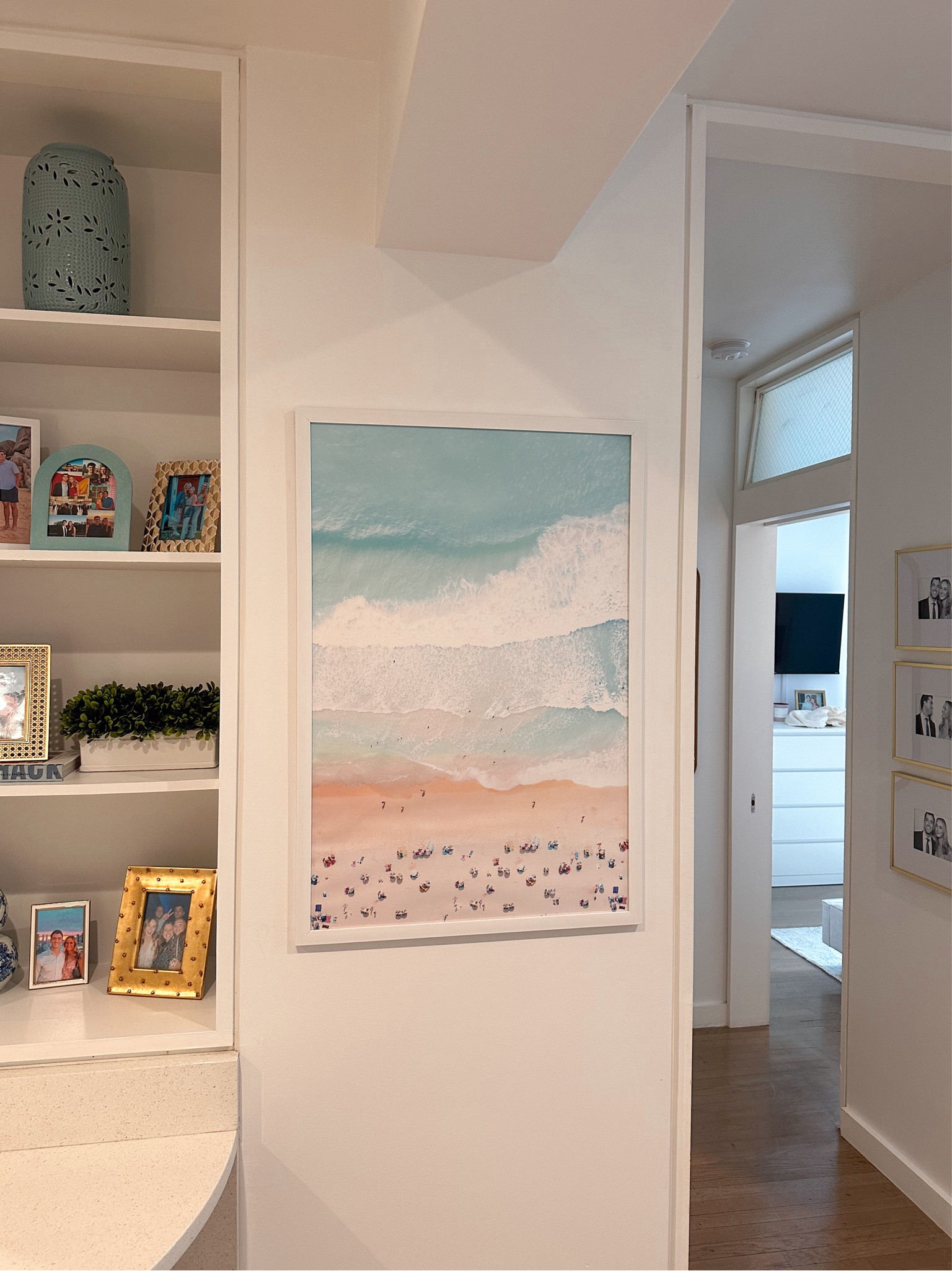 beach prints 🌊 (download from etsy, print at fedex & frame yourself to save $ !!!) 