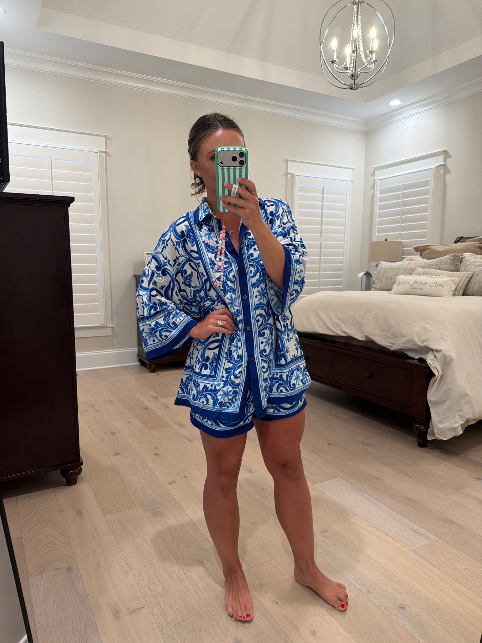Last years @tommybahama cover up - tagging this years version. Love the new print!!!

#LTKootd #LTKdayinmylife #LTKSeasonal