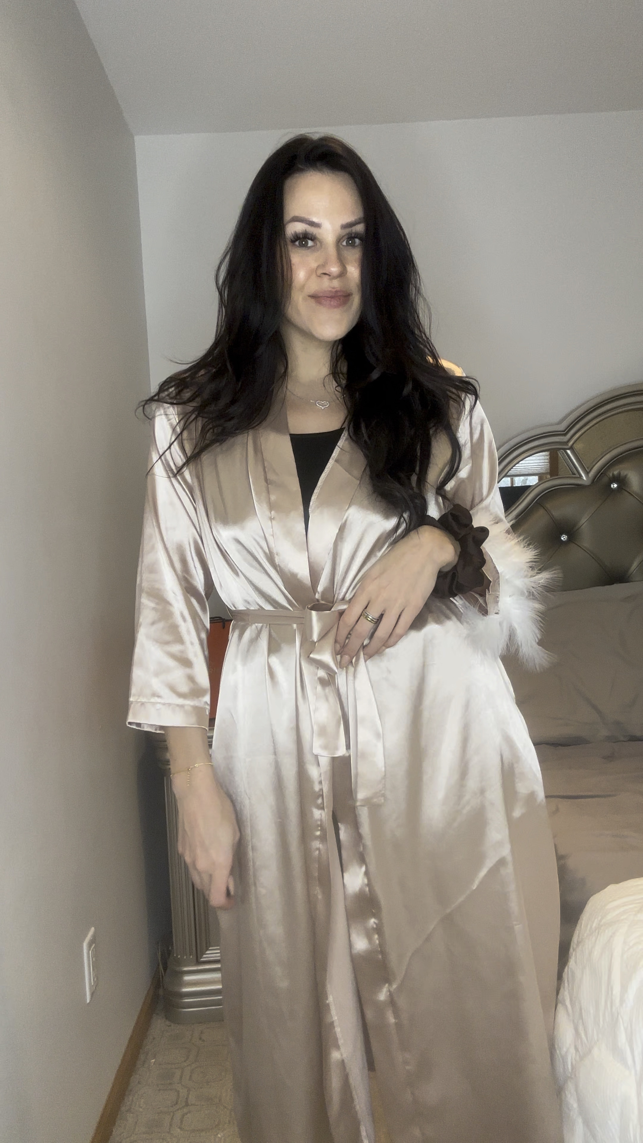 Ekouaer Silk Robes for Women Long Satin Bride Bridesmaid Wedding Party Robes Lightweight Sexy Sleepwear with Pockets 

#LTKHoliday #LTKsalealert #LTKSeasonal