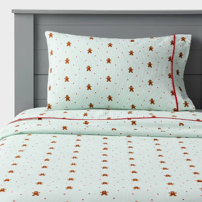 Gingerbread Dreams Kids' Cotton Sheet Set - Pillowfort™ | Target