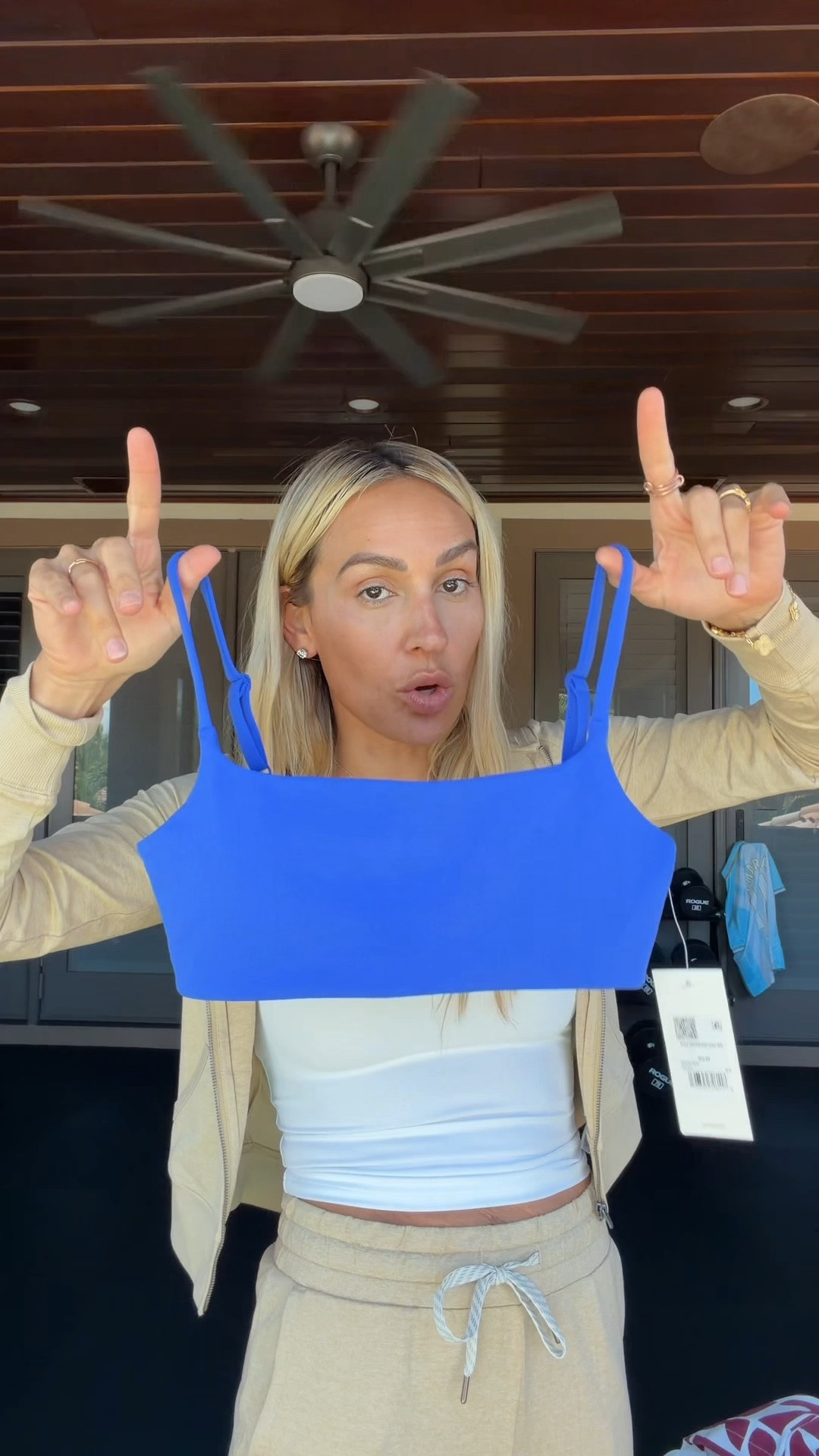I need the new @Vuori US Electric Blue color in everything! #VuoriPartner