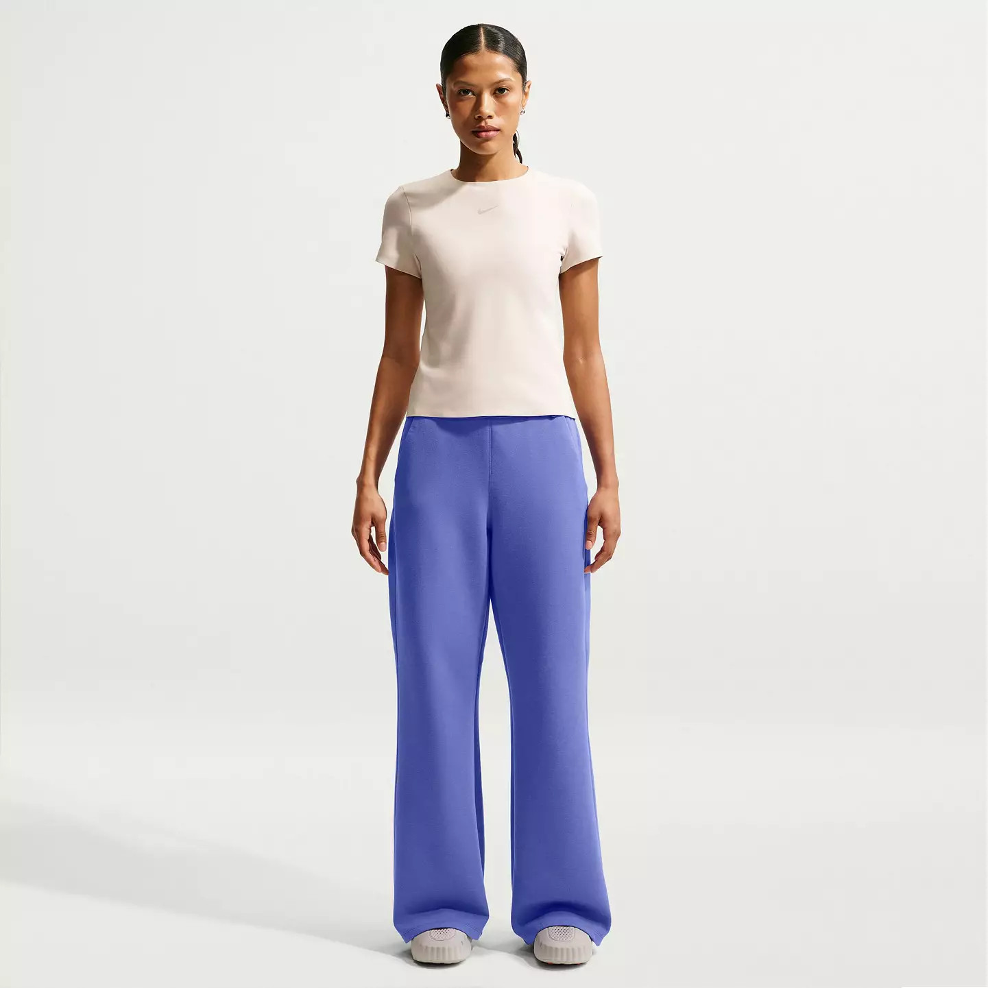 Nike Women's 24.7 ImpossiblySoft Dri-FIT High-Waisted Loose Flared Pants | DICK'S Sporting Goods