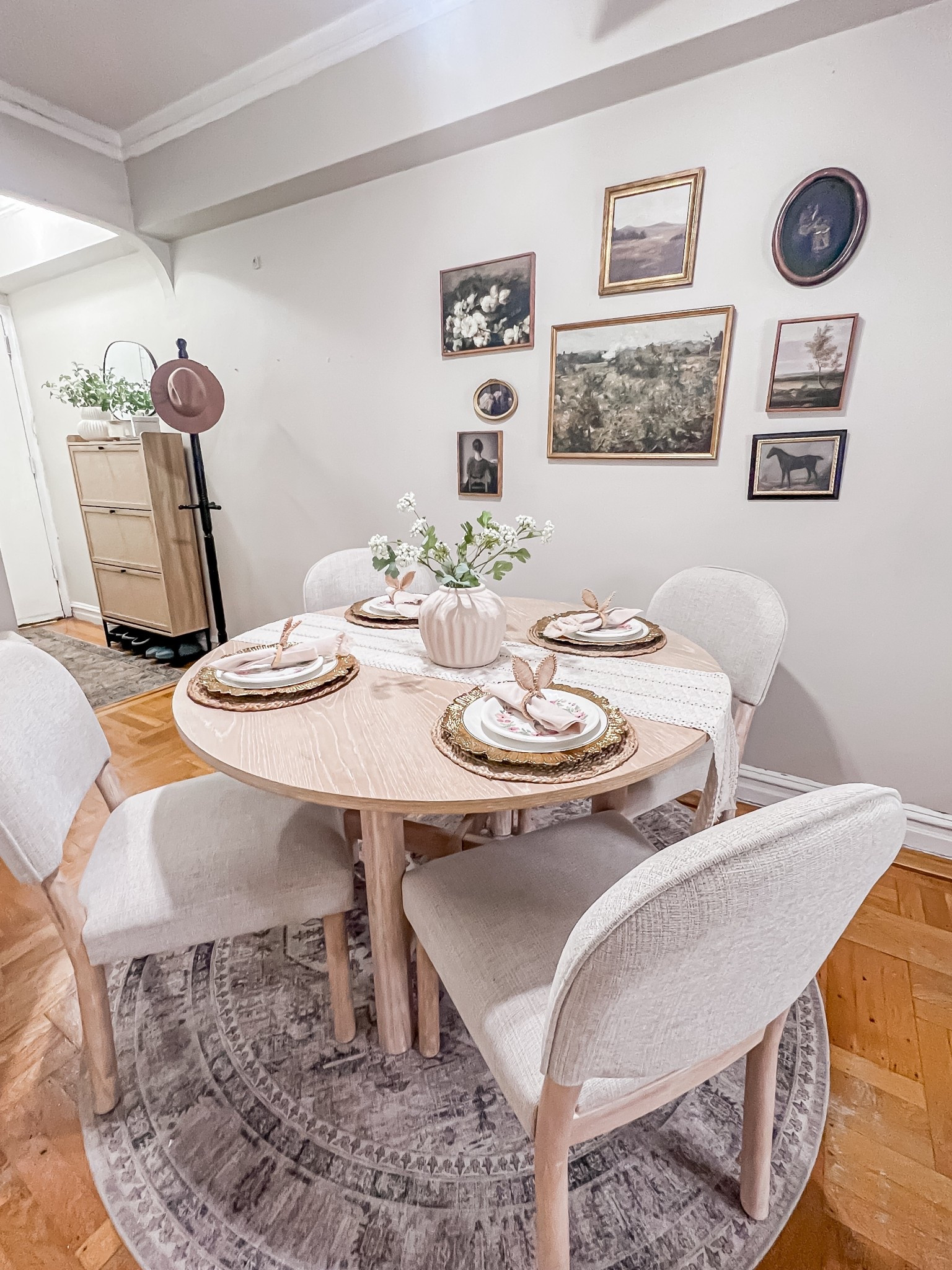 Easter tablescapee

#LTKHome #LTKSpringSale