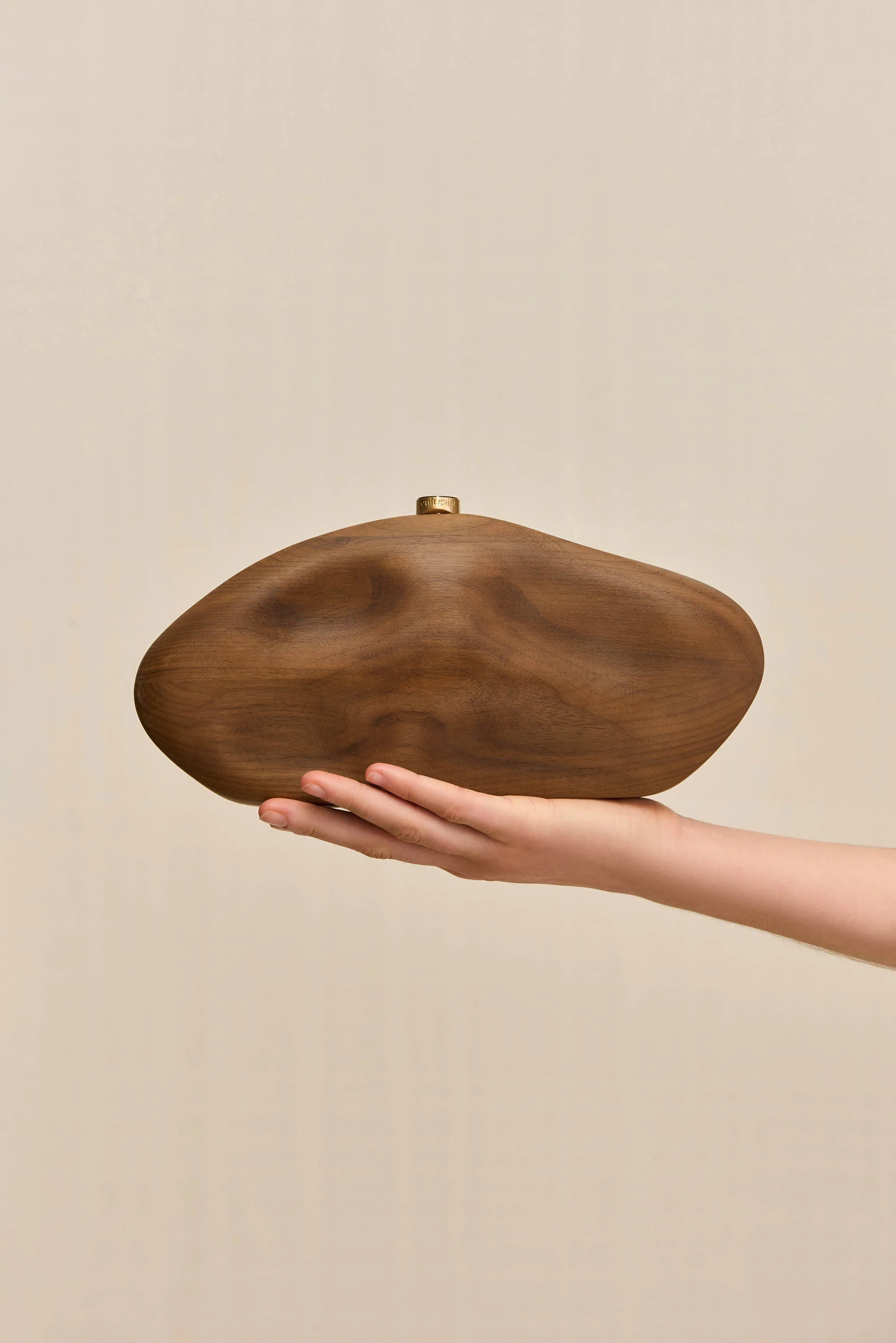 THE CALDERA CLUTCH - WALNUT | Cult Gaia - US