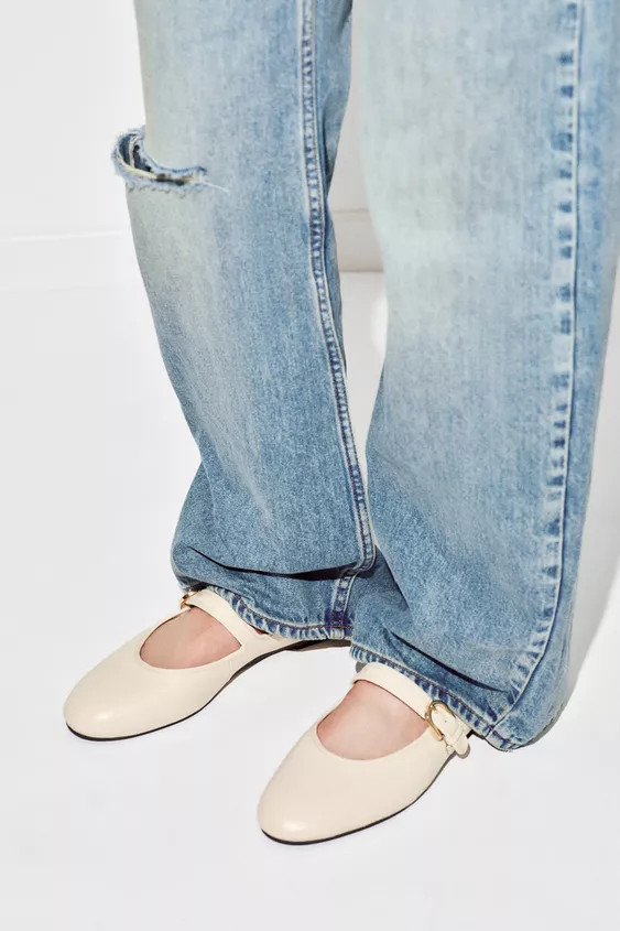 SOFT LEATHER BALLET FLATS | Zara UK