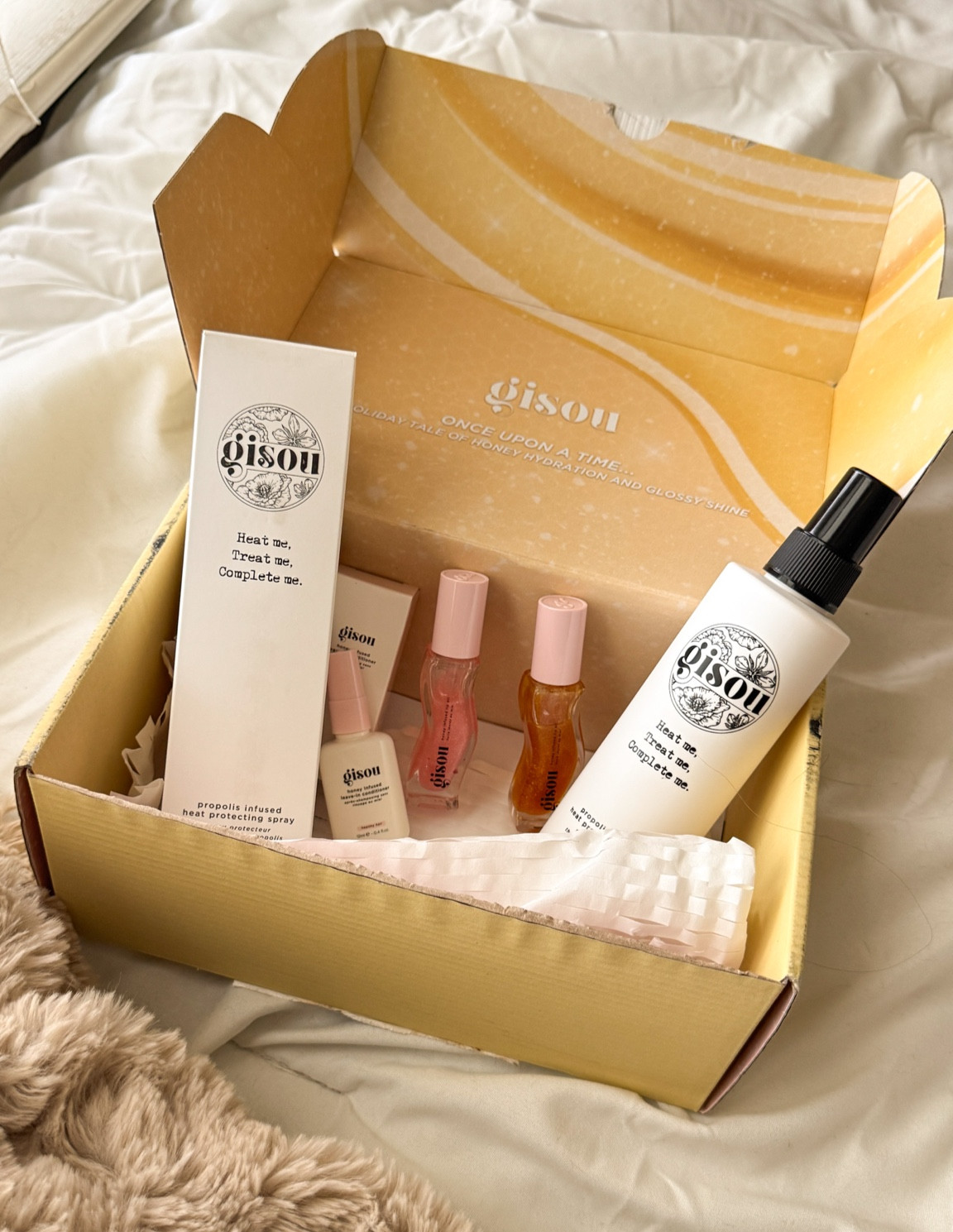 Gisou Favs!
#gisou #gisouproducts #lipoil #gisoulipoil #beautyfavorites #beautyfavorites #aestheticbeautyproducts 

#LTKBeauty #LTKFindsUnder50