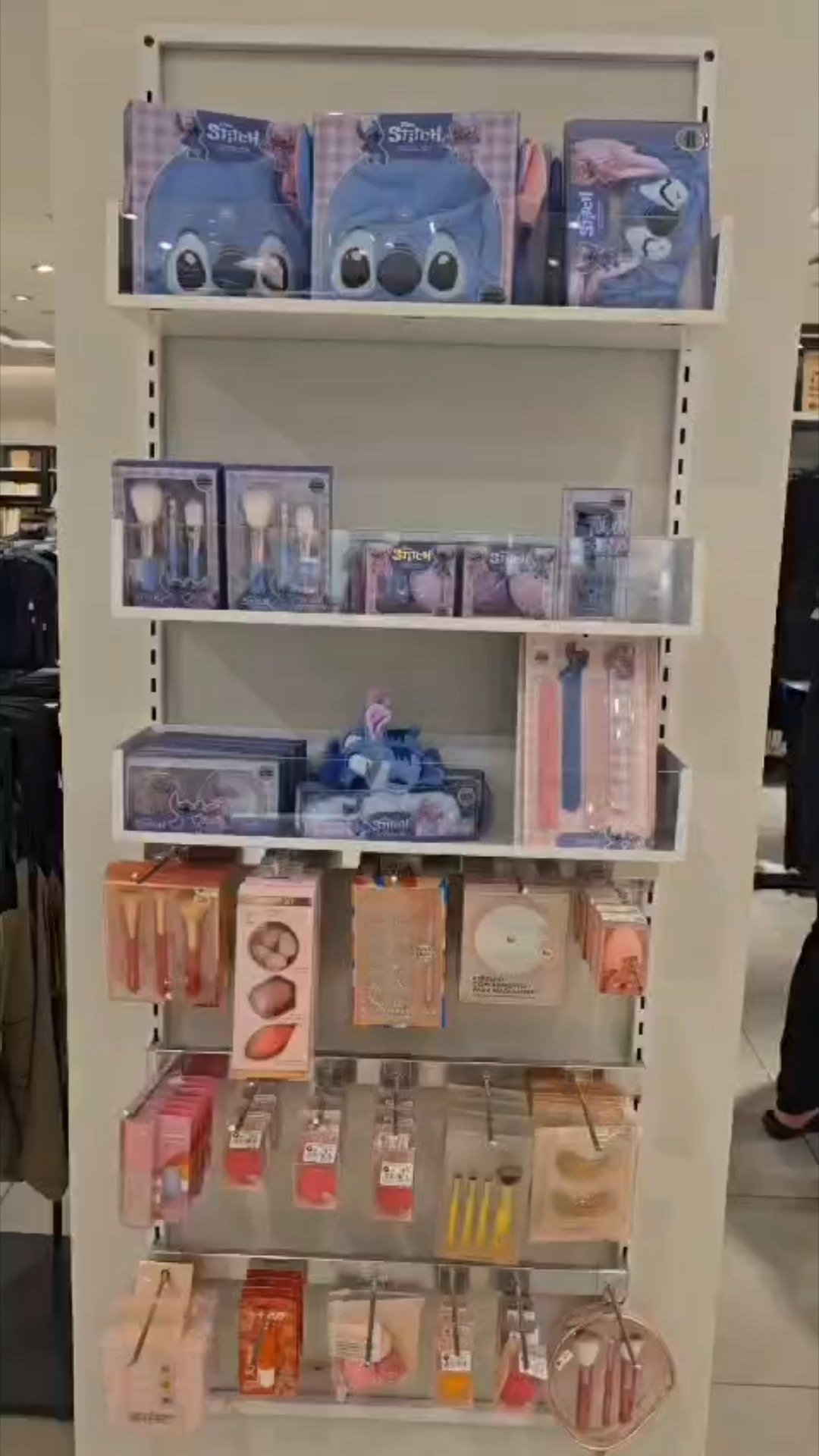 Os acessórios mais fofinhos que existe é posso provar 😍❤️ #stitch #acessorios #fofos #comprinhas

#LTKbeleza #LTKpromo #LTKcriancas