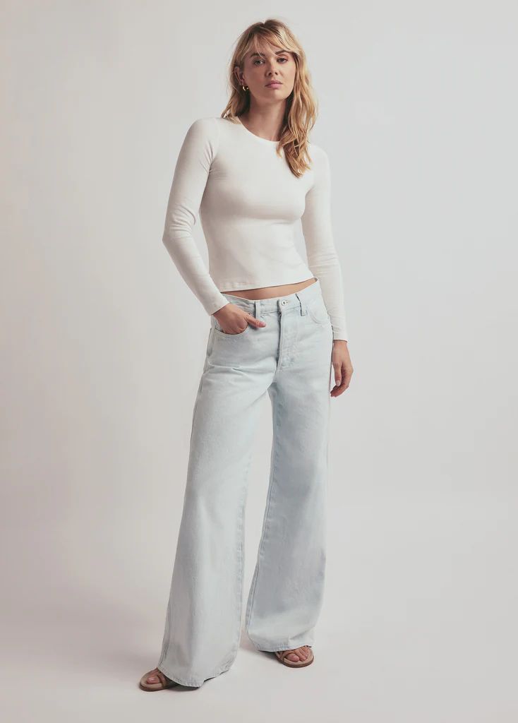 THE OLLIE LOW RISE ULTIMATE BAGGY WIDE LEG | Favorite Daughter