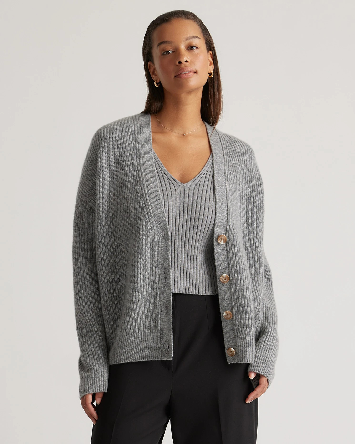 Quince | Women's Lightweight Mongolian Cashmere Fisherman Cropped Cardigan Sweater in Heather Grey, Size Small | Quince