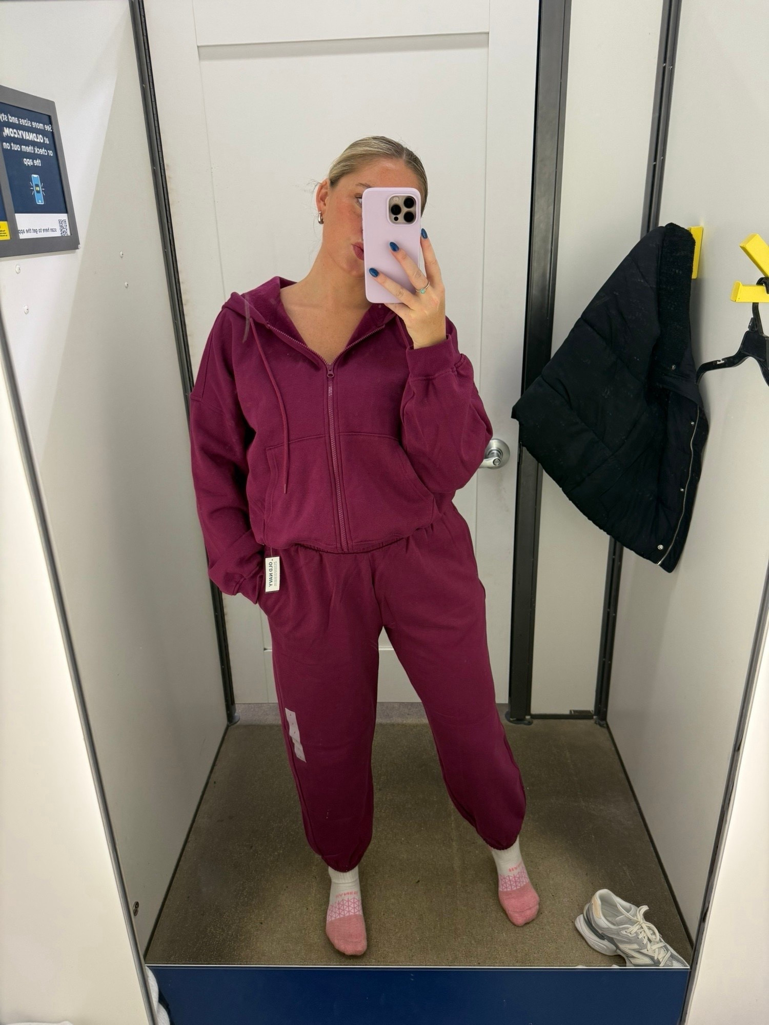The perfect fall sweatsuit! I love this berry color! Wearing a size L in both top and bottoms! 

#LTKSeasonal #LTKActive #LTKStyleTip