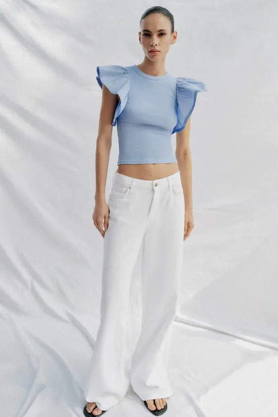 SLIM FIT - ROUND NECK - REGULAR LENGTH - SHORT SLEEVET-shirt with main fabric made of cotton blen... | Zara US