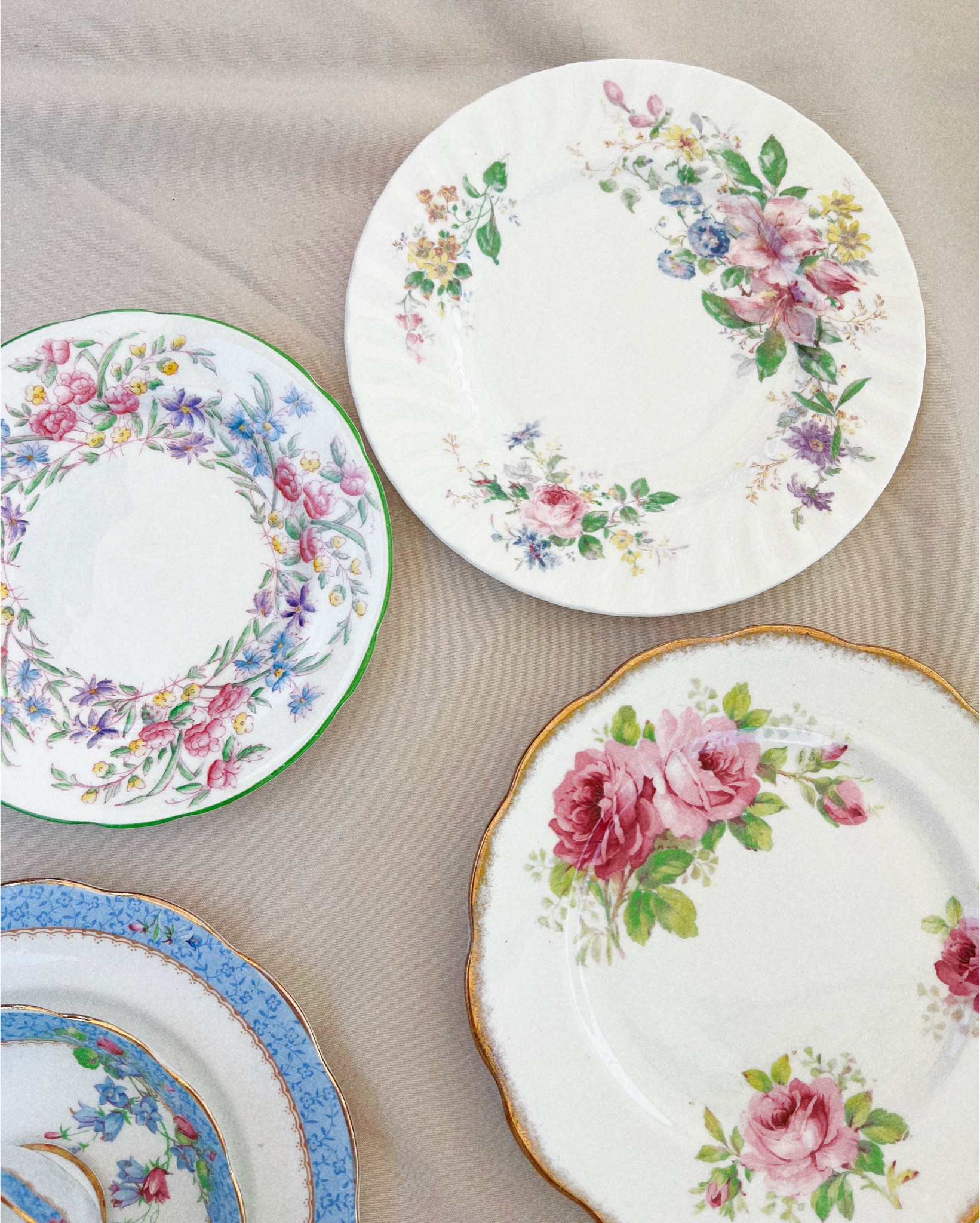 A day at the Rose Bowl Flea Market 🌹 

My absolute FAVORITE thing to collect is different pieces of bone china, so while they aren’t necessarily IDENTICAL [as a flea market is more for “one of a kind” finds], I’ve linked some similar pieces. 

I drink tea EVERY night and then I also love hosting parties at my house so these are absolutely PERFECT🫖🌸

July 14, 2024

#LTKGiftGuide #LTKHome