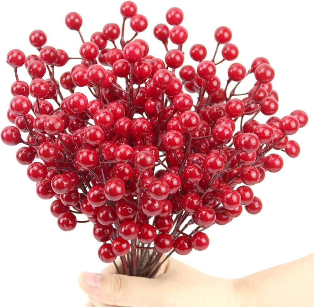 20 Pack Artificial Red Berry Stems, Christmas Red Berries Artificial Fruit Berry Holly Christmas ... | Amazon (US)