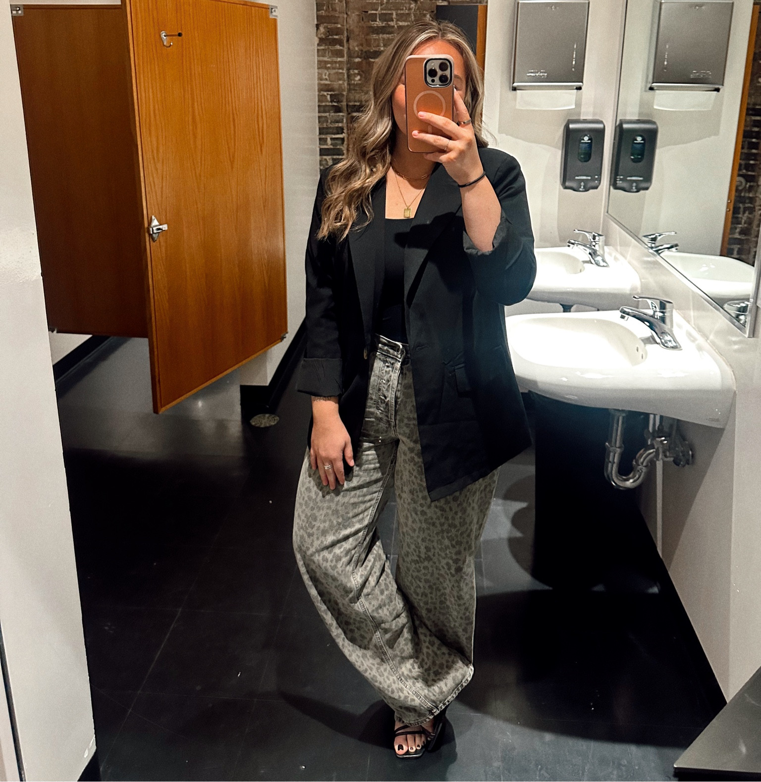 Corporate Cheetah Girl 🐆🖤



#LTKWorkwear #LTKFindsUnder100 #LTKStyleTip