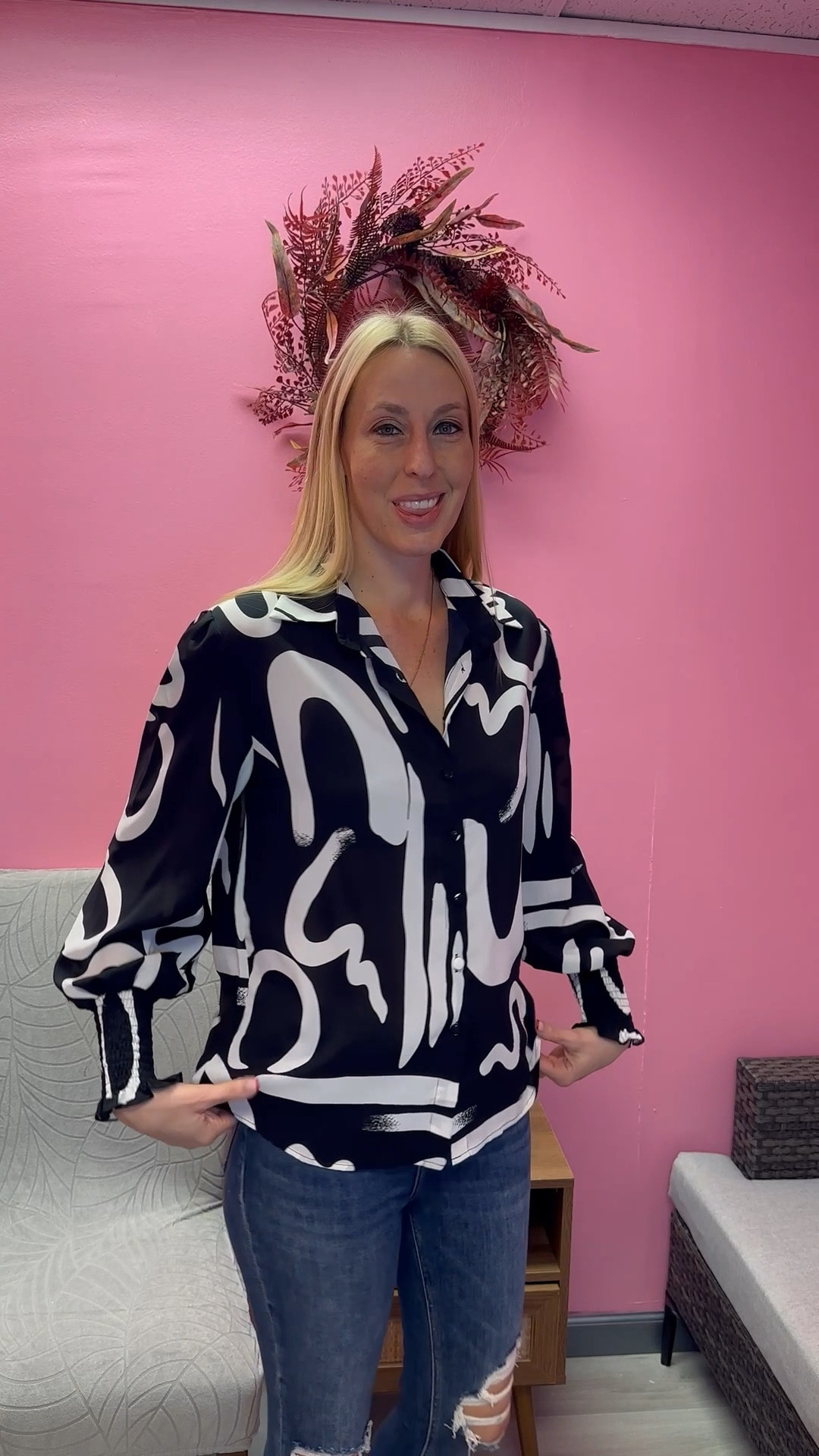 Abstract button up blouse 
🖤this blouse is super soft and loose fitting 
🖤it has no stretch but I love the feminine detail 
🖤fits true to size, wearing size small and I am 5’10”

#LTKWorkwear #LTKFindsUnder50 #LTKTall