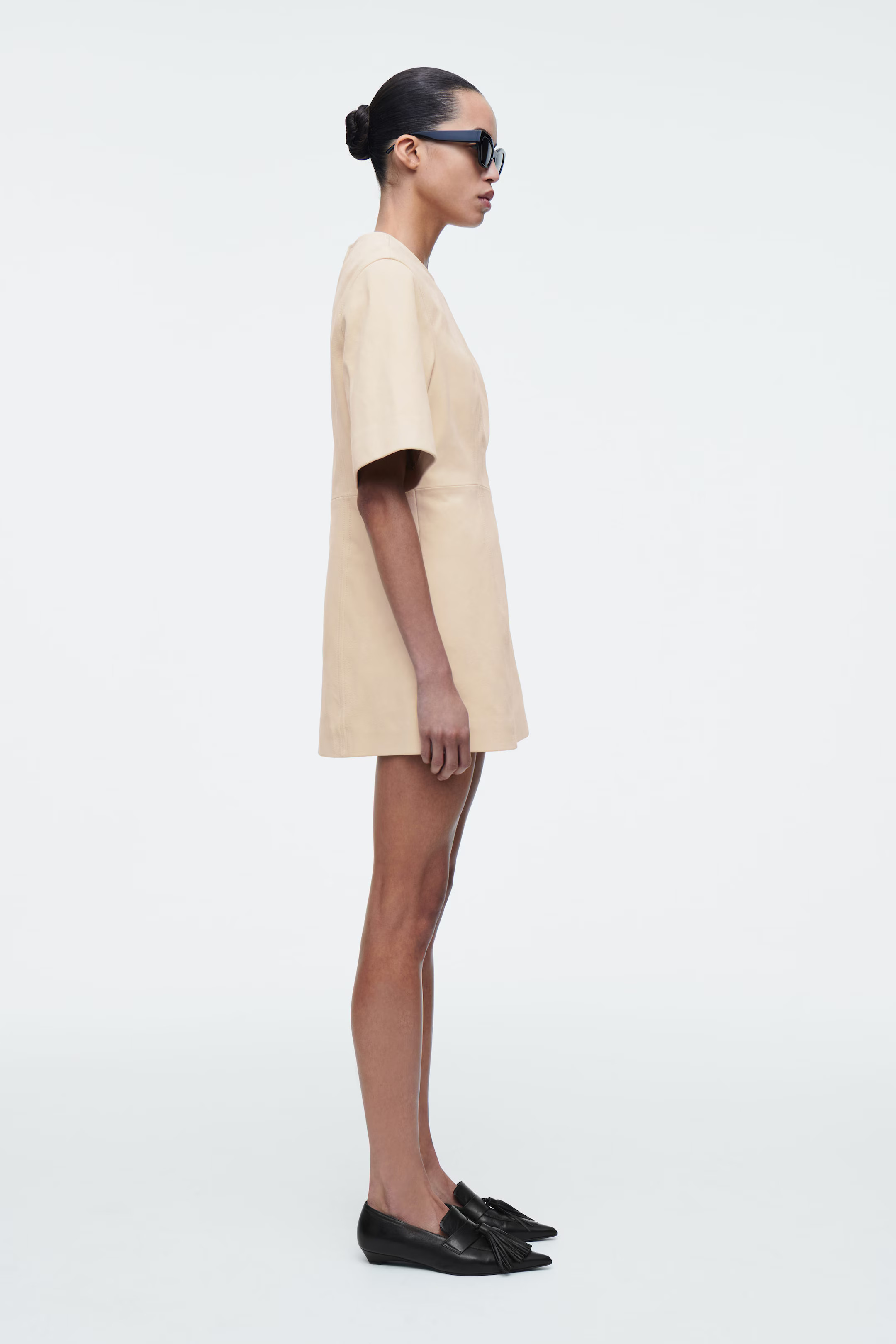 SUEDE MINI T-SHIRT DRESS - BUTTERMILK | COS US | COS (EU)