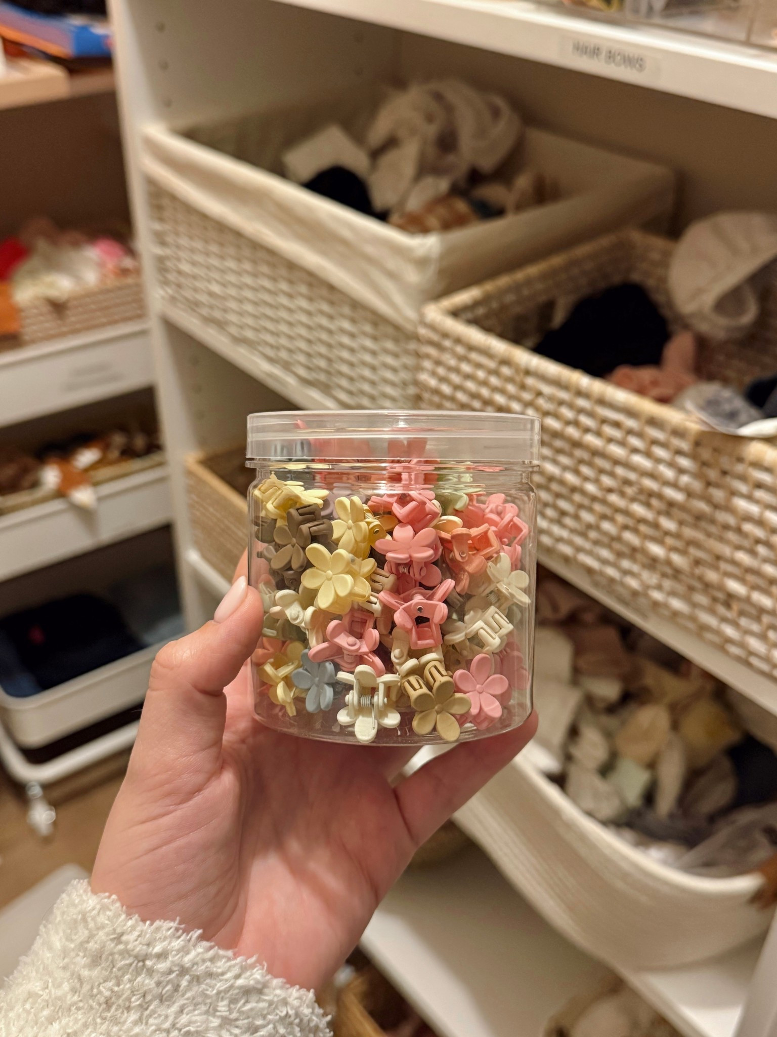 obsessed with these mini flower claw clips for my toddler! 🌼

#LTKBaby #LTKFamily #LTKKids